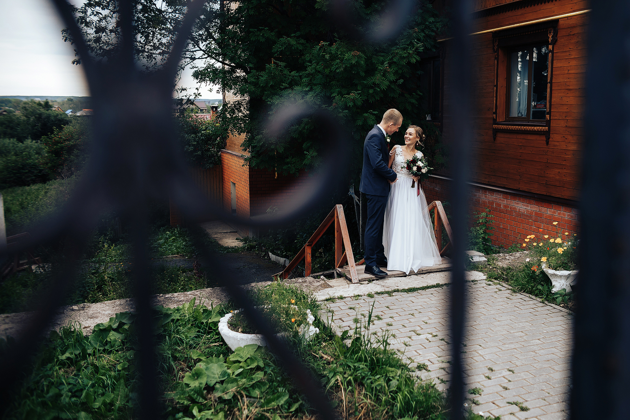 Молодежная фотосъемка свадьбы с бургерами. Фотосъемка и видеосъемка в Калининграде Liveemotion.pro
