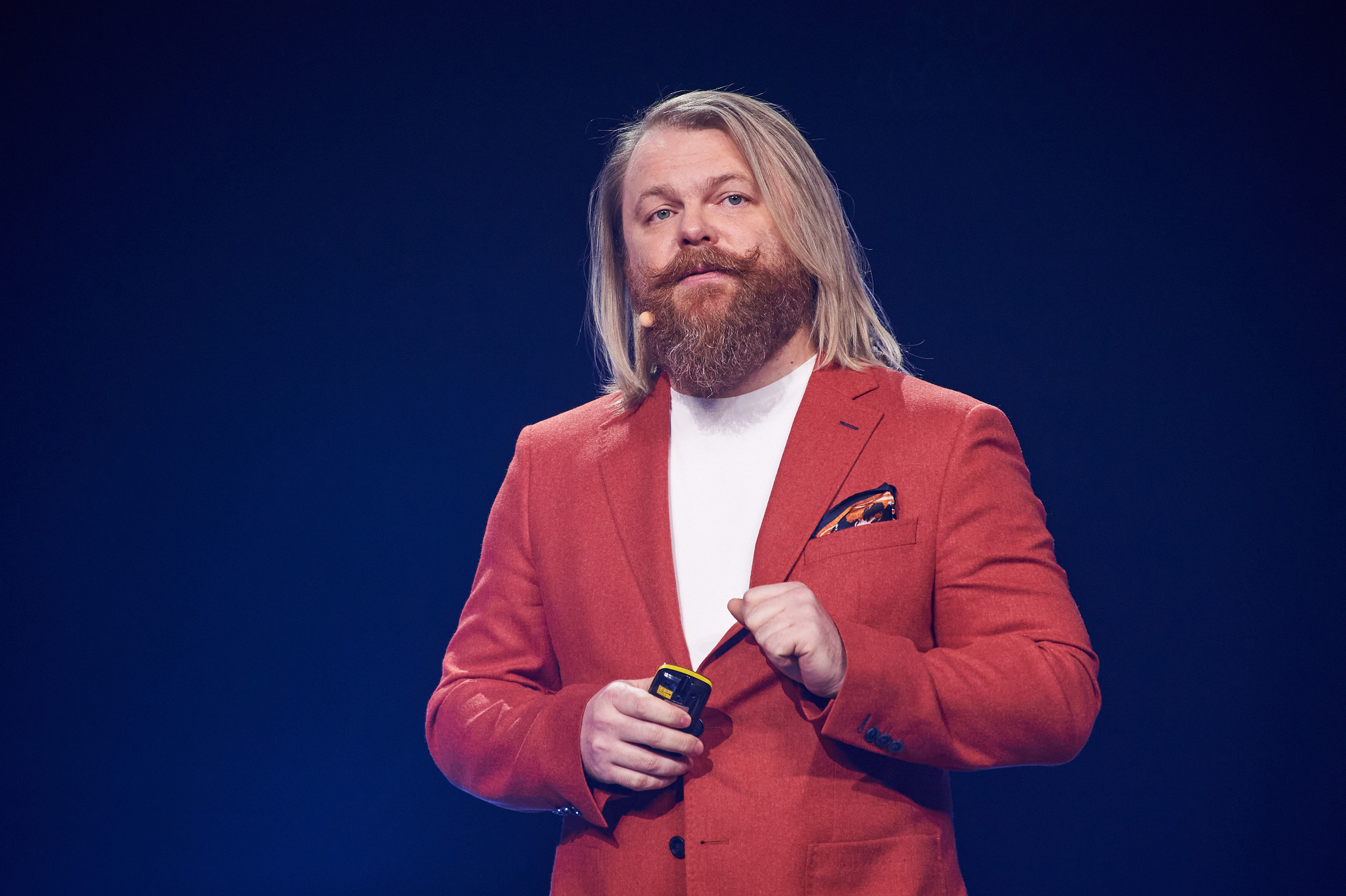 Репортаж, деловой портрет, мобильная фотостудия с моментальной печатью