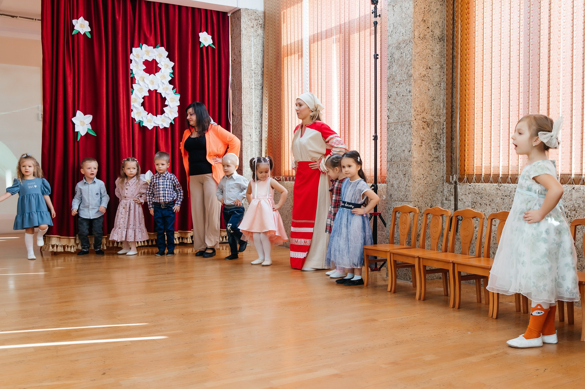 Детский сад № 93 — Утренник (07.03.2023). Свадебный и семейный фотограф Крамар Наталья