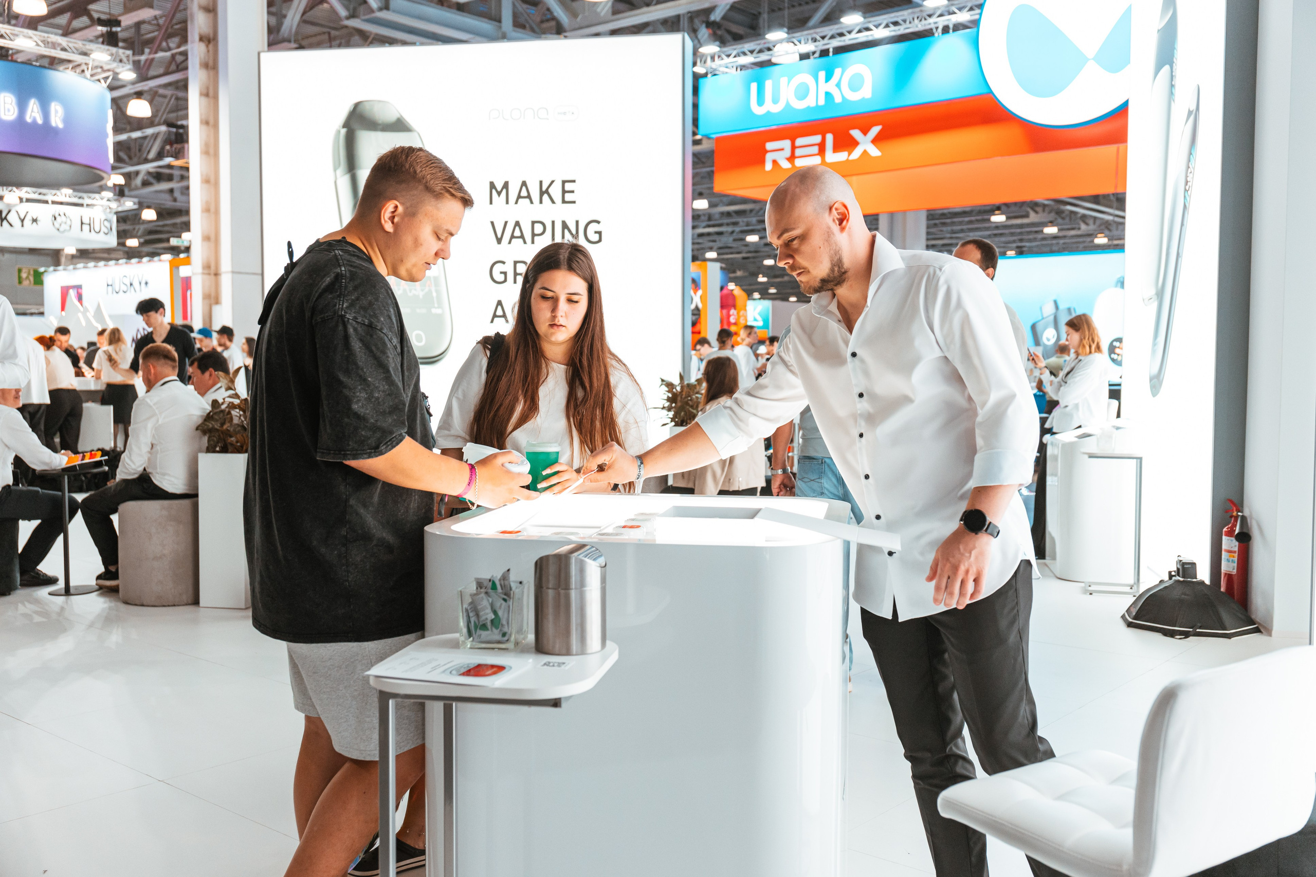 VAPE CLUB SHOW 2025 Крокус Экспо. Фотограф в Москве Дмитрий Емельянов