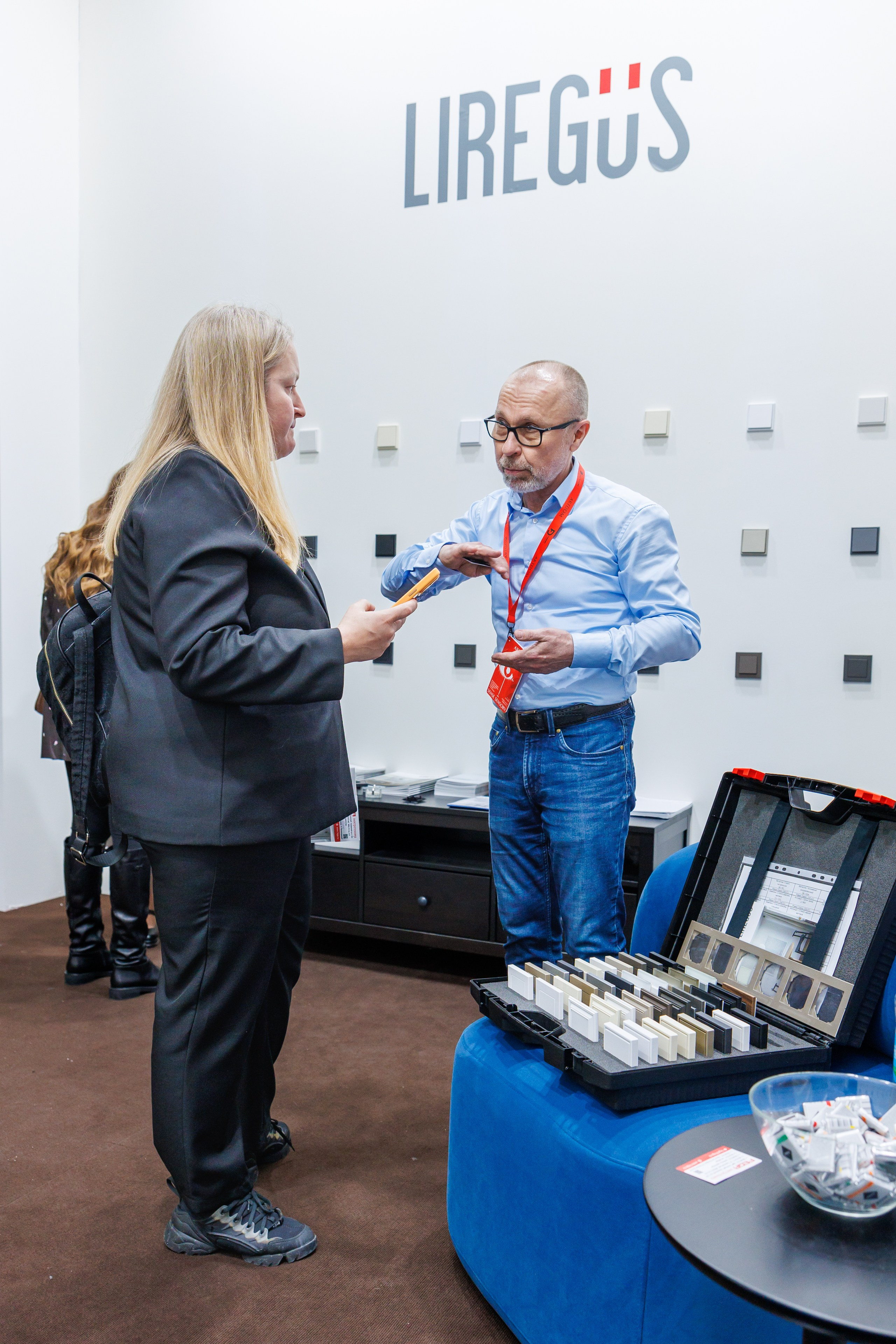 Фотосессия стенда в рамках выставки. Фотограф в Москве Дмитрий Емельянов