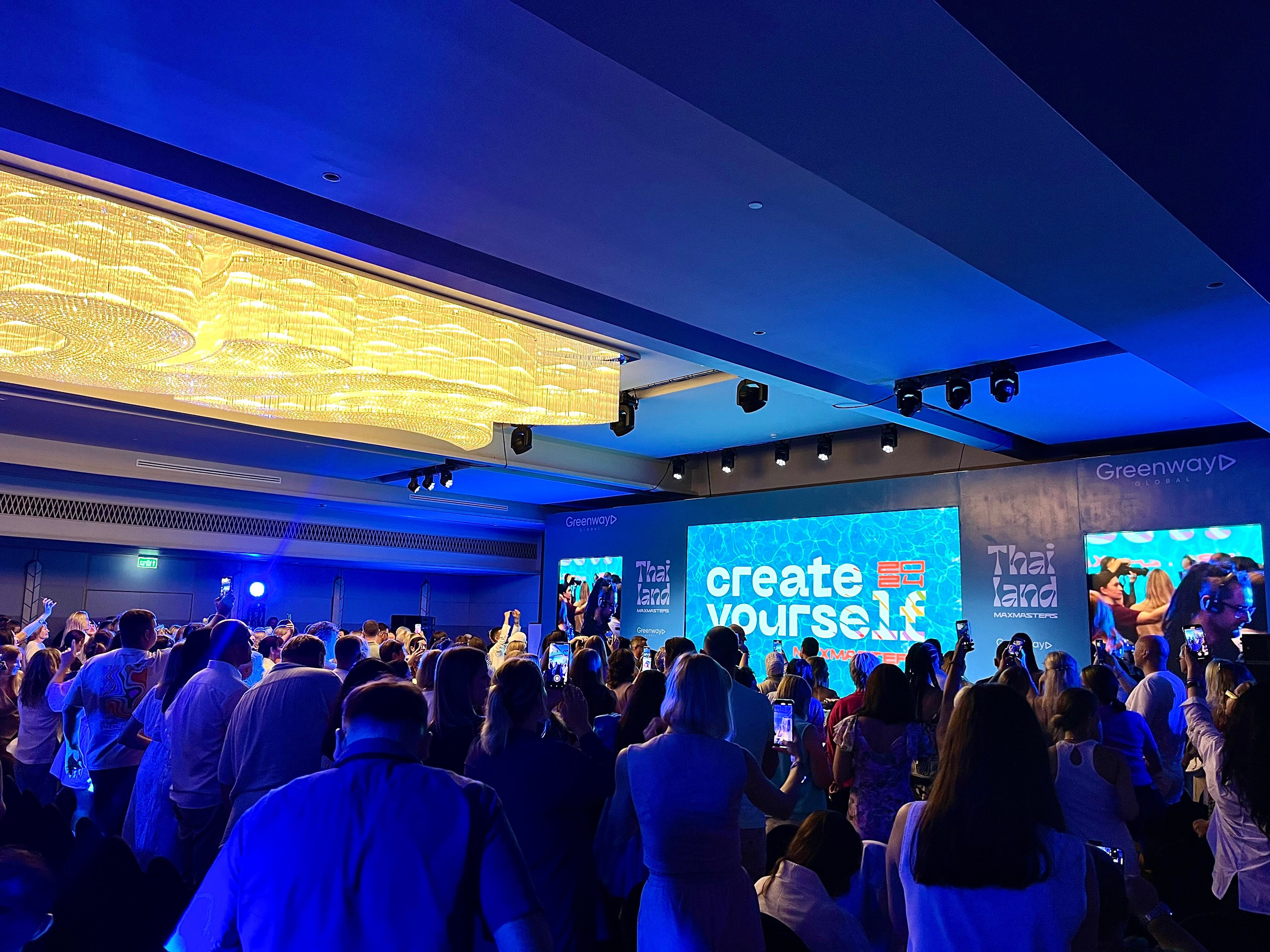 Конференция на Пхукете, бизнес-встреча, гала-ужин и welcome party с профессиональным техническим обеспечением: аренда сцены, звукового и светового оборудования и LED-экранов.