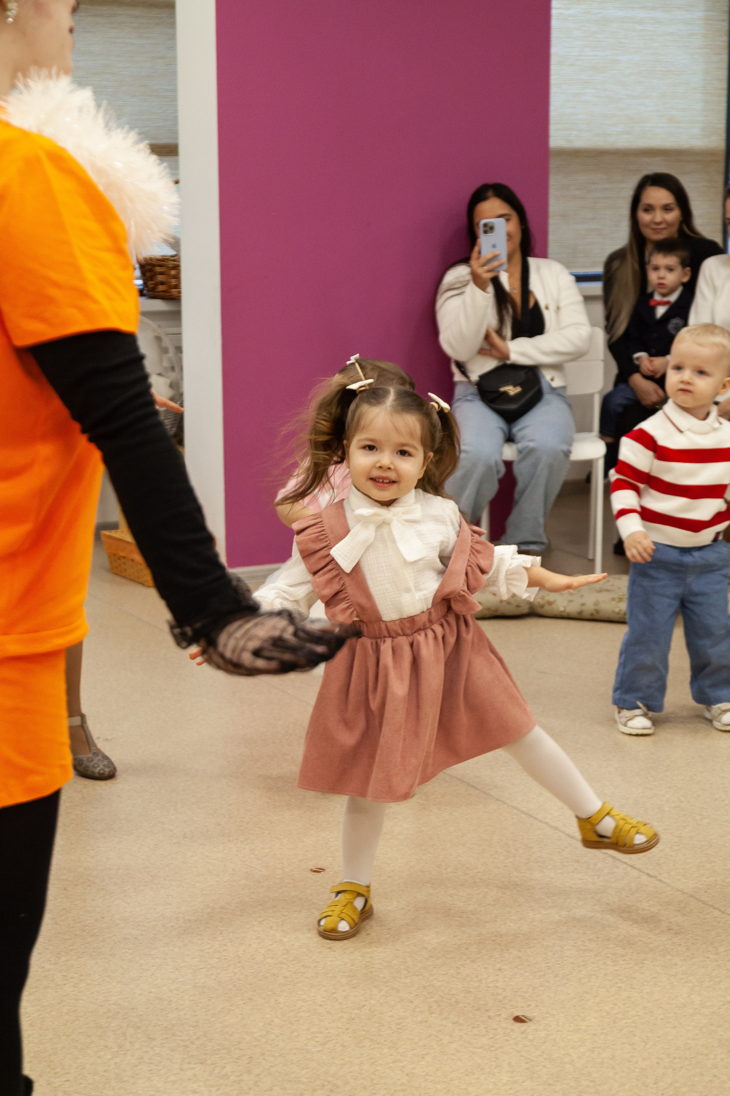 Новогодний утренник. 20.12.24. Профессиональное фото в Казани: от идеи до результата. Фотограф Яна Мур