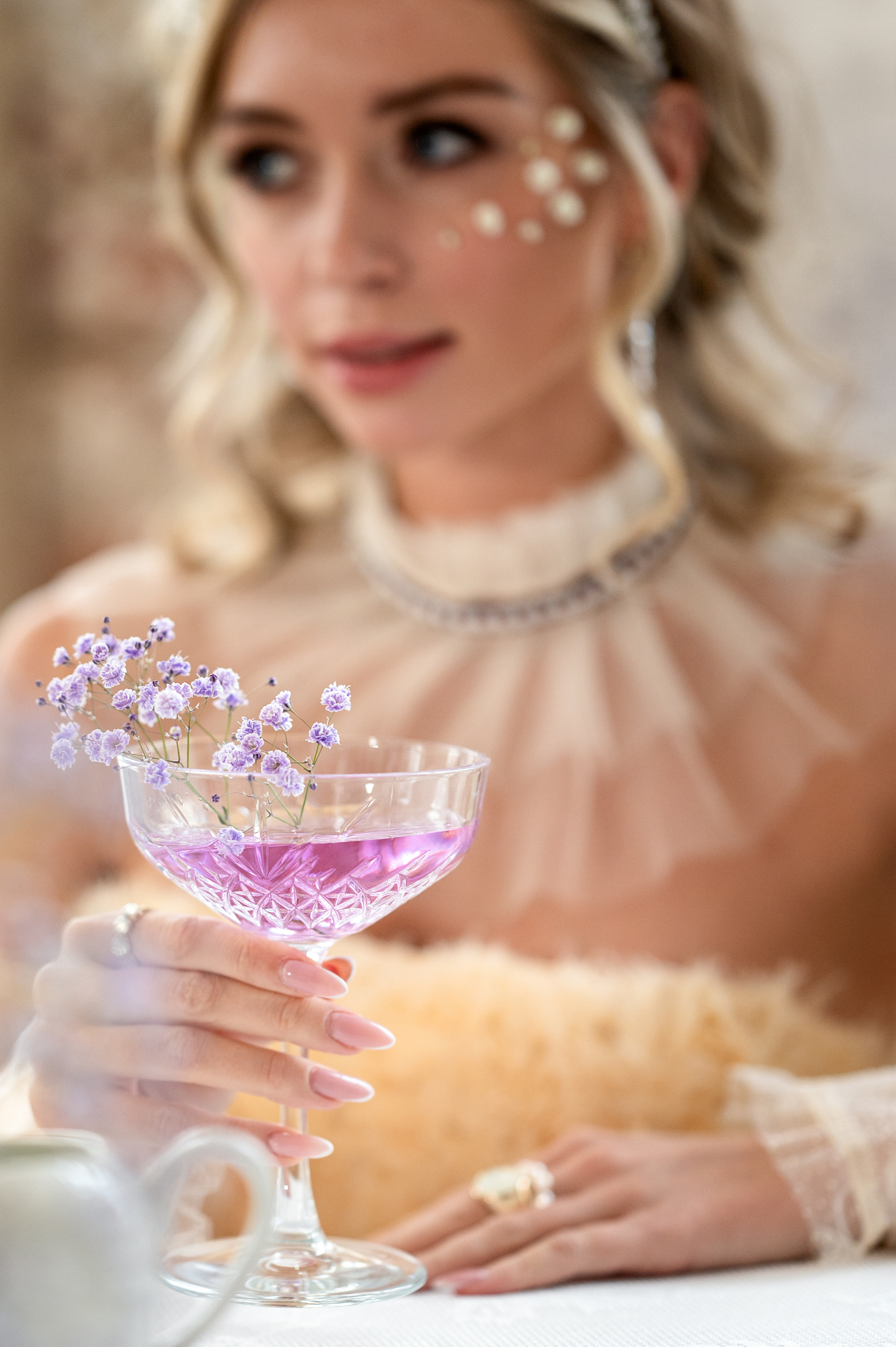 Злата в цветочной фотостудии. Фотограф Елена Сасс Москва