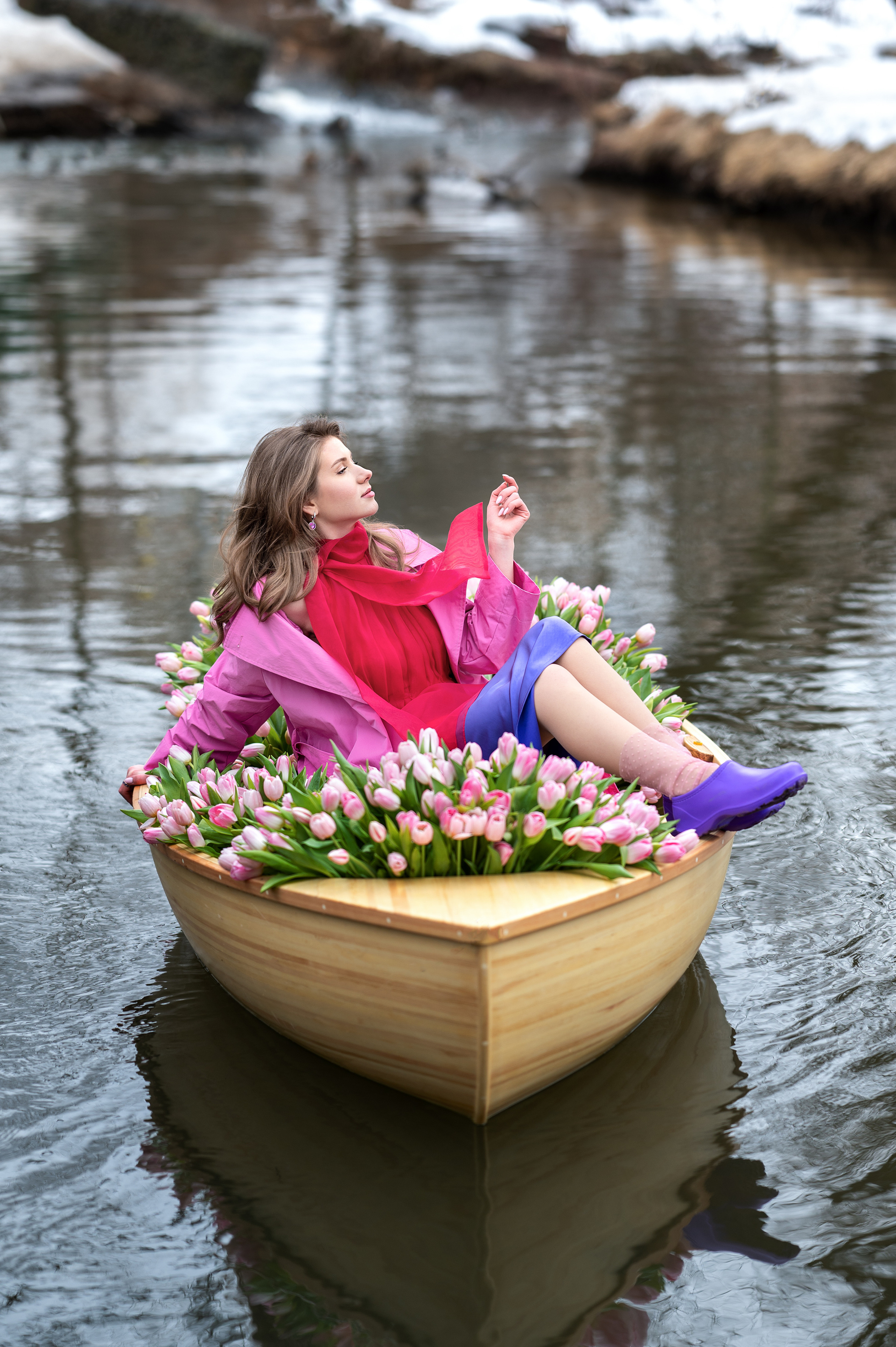 Фотосессия в лодке с тюльпанами. Фотограф Елена Сасс Москва