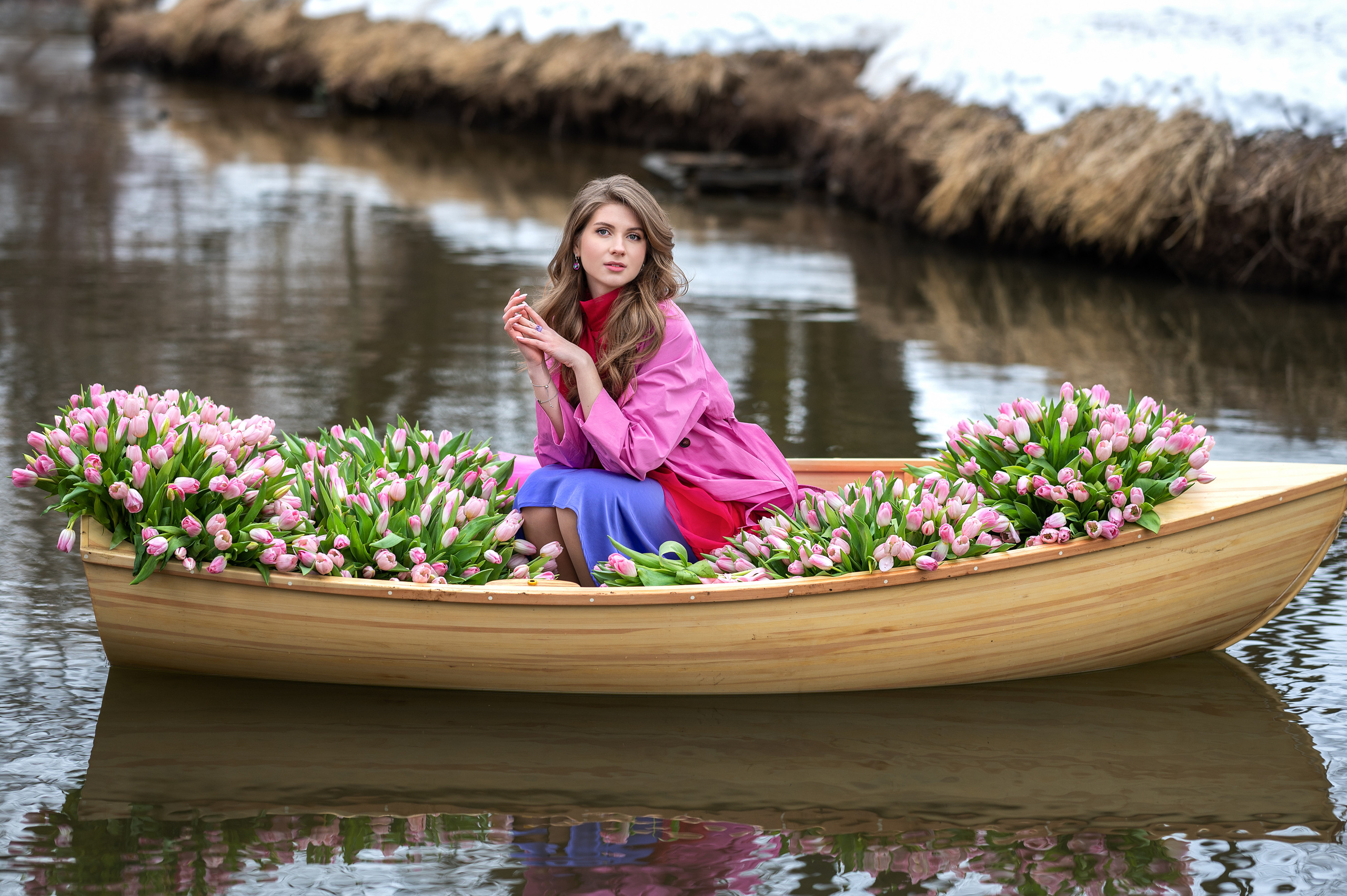 Фотосессия в лодке с тюльпанами. Фотограф Елена Сасс Москва