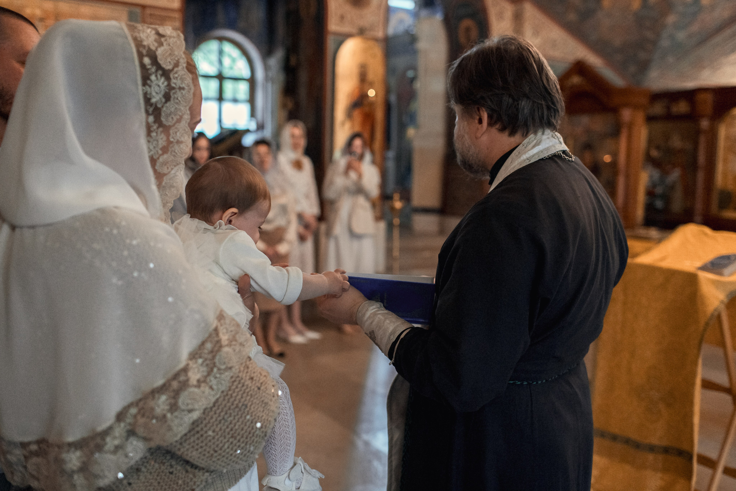 Крещение в Зачатьевском Монастыре. Профессиональный фотограф в Москве и Мо Мария Шантарёва