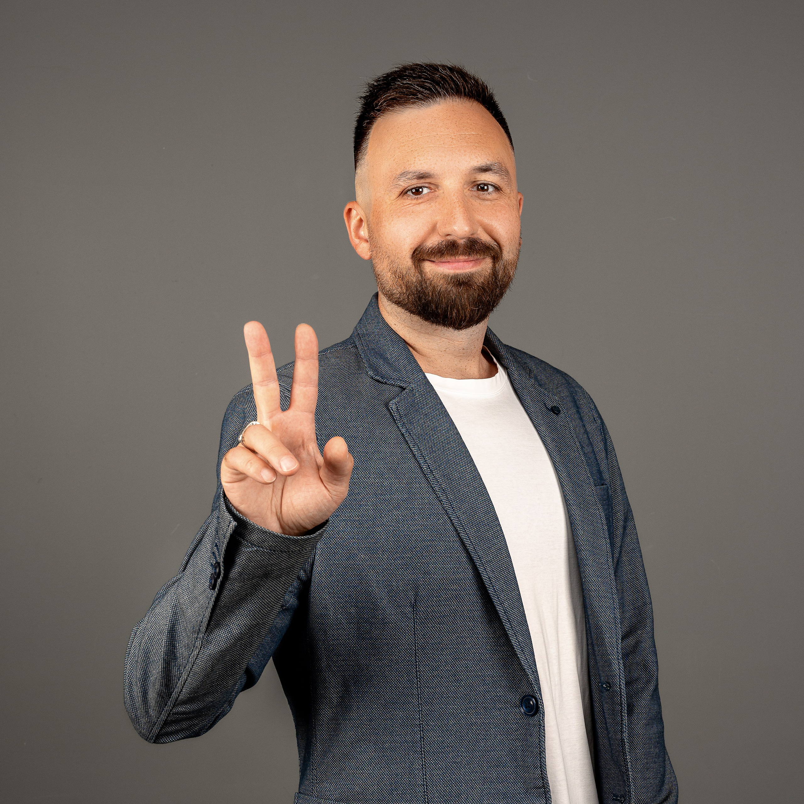 Студийный портрет. Экспресс-портрет, фото для сайтов и соцсетей