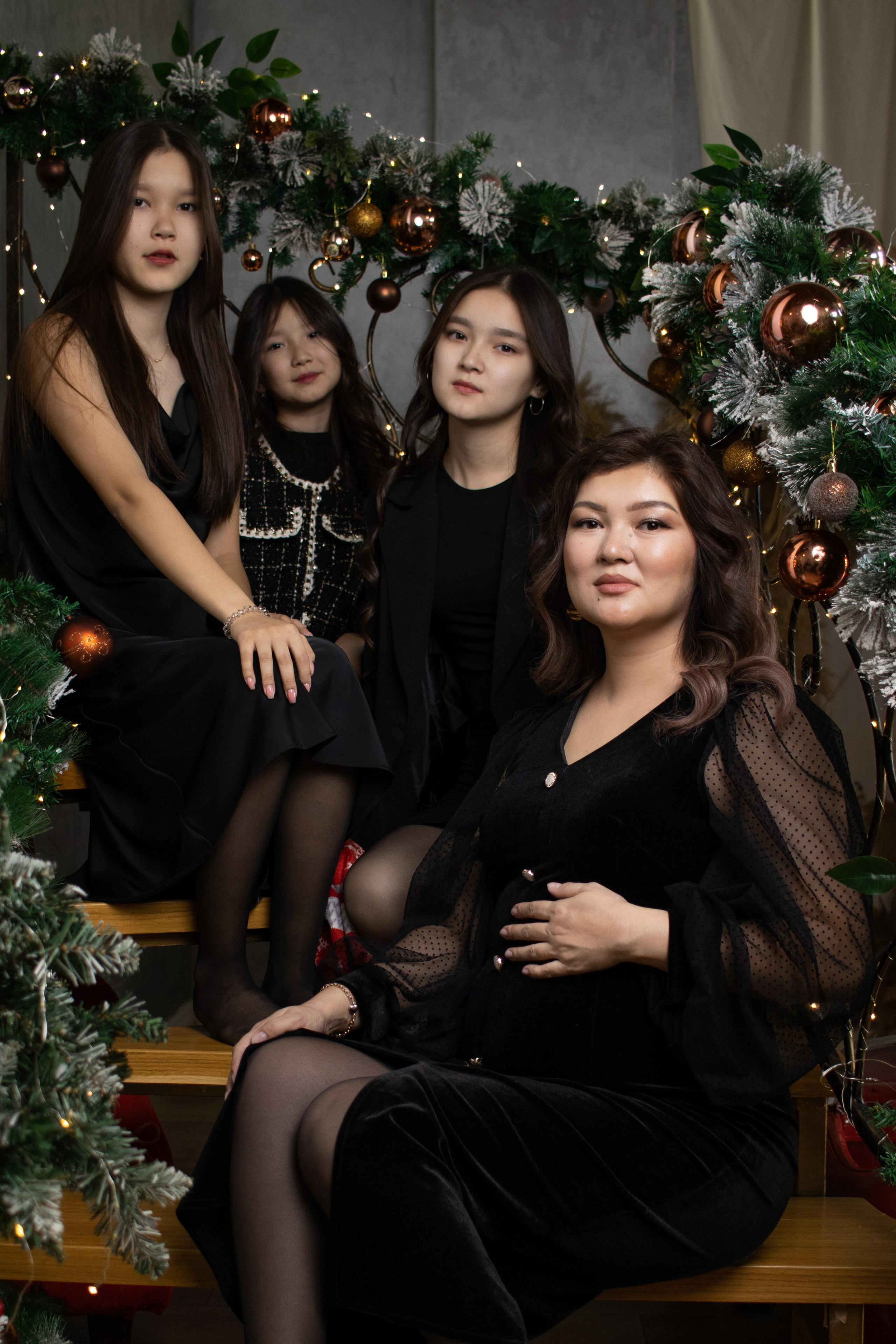 Студийная фотосессия. Фотограф в Астане, индивидуальная, семейная, домашняя фотосессия