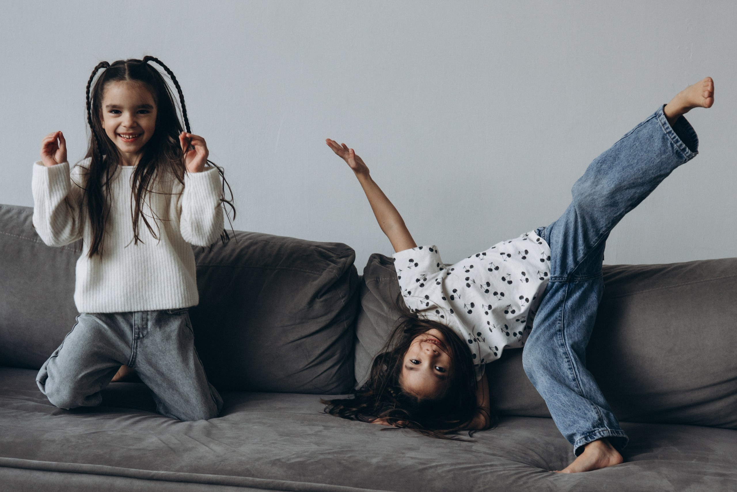 Минималистичная студия. Семейный и Lifestyle фотограф в Санкт-Петербурге