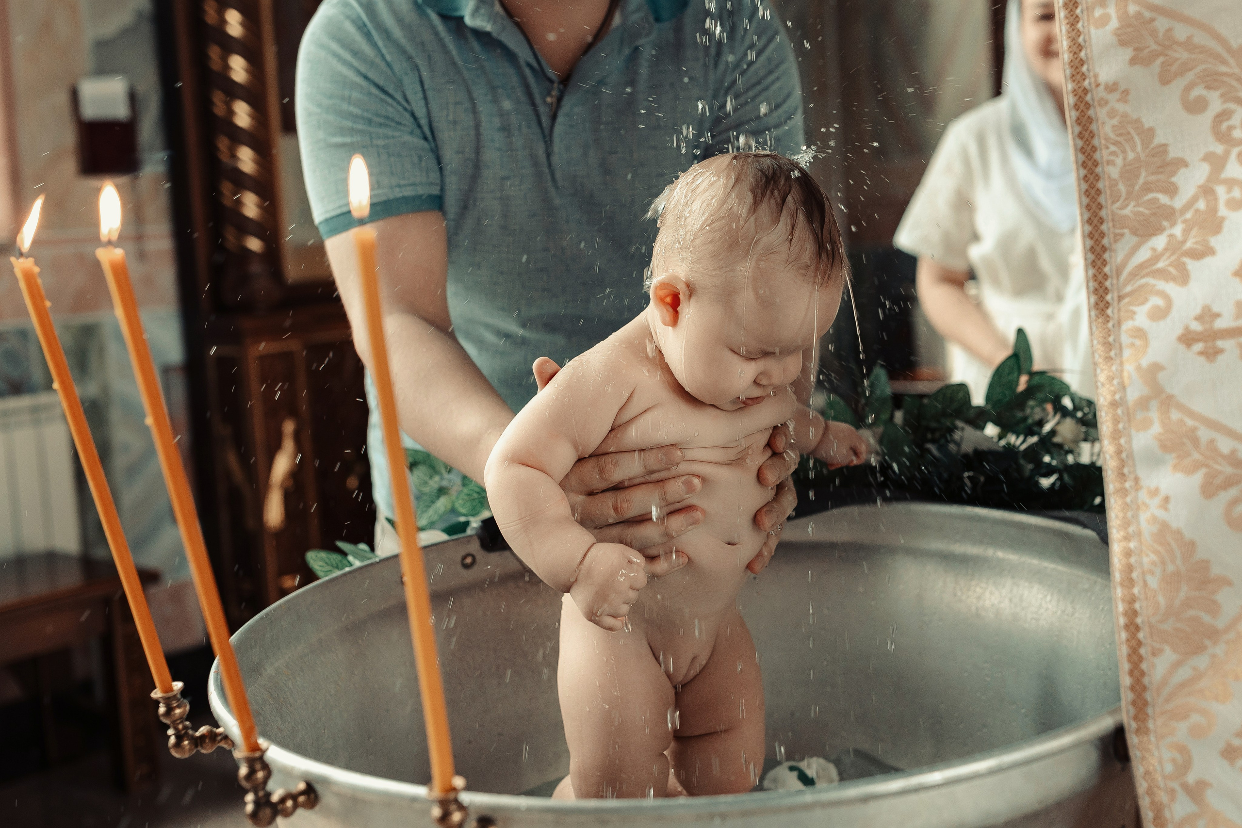 Фото съемка таинства крещения в Нижнем Новгороде. Алексей Шаров — свадебный и репортажный фотограф в Нижнем Новгороде