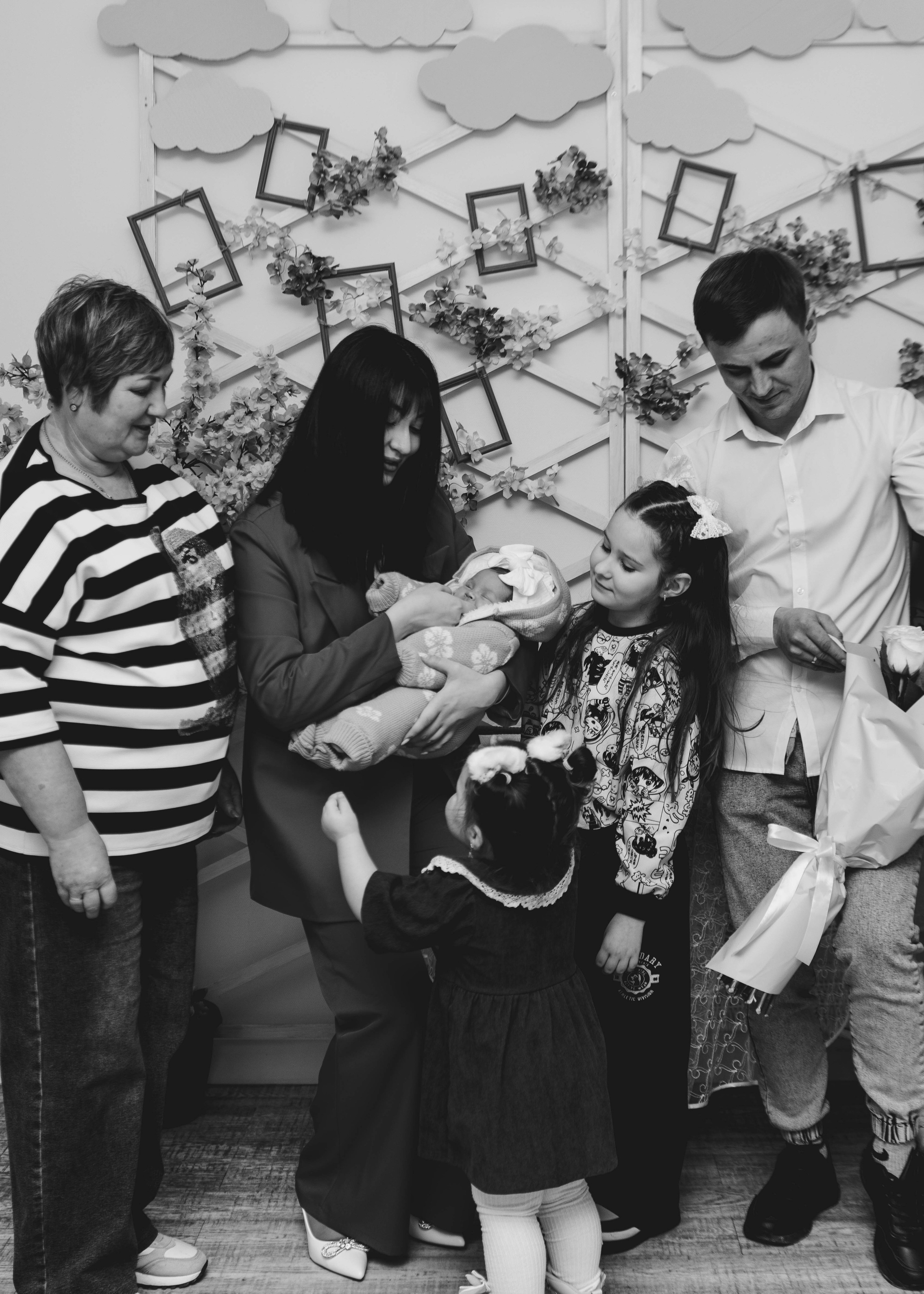 Выписка Алины и Евы из перинатального центра № 2. Семейный фотограф Софи Симакова в Волгограде и Волжском