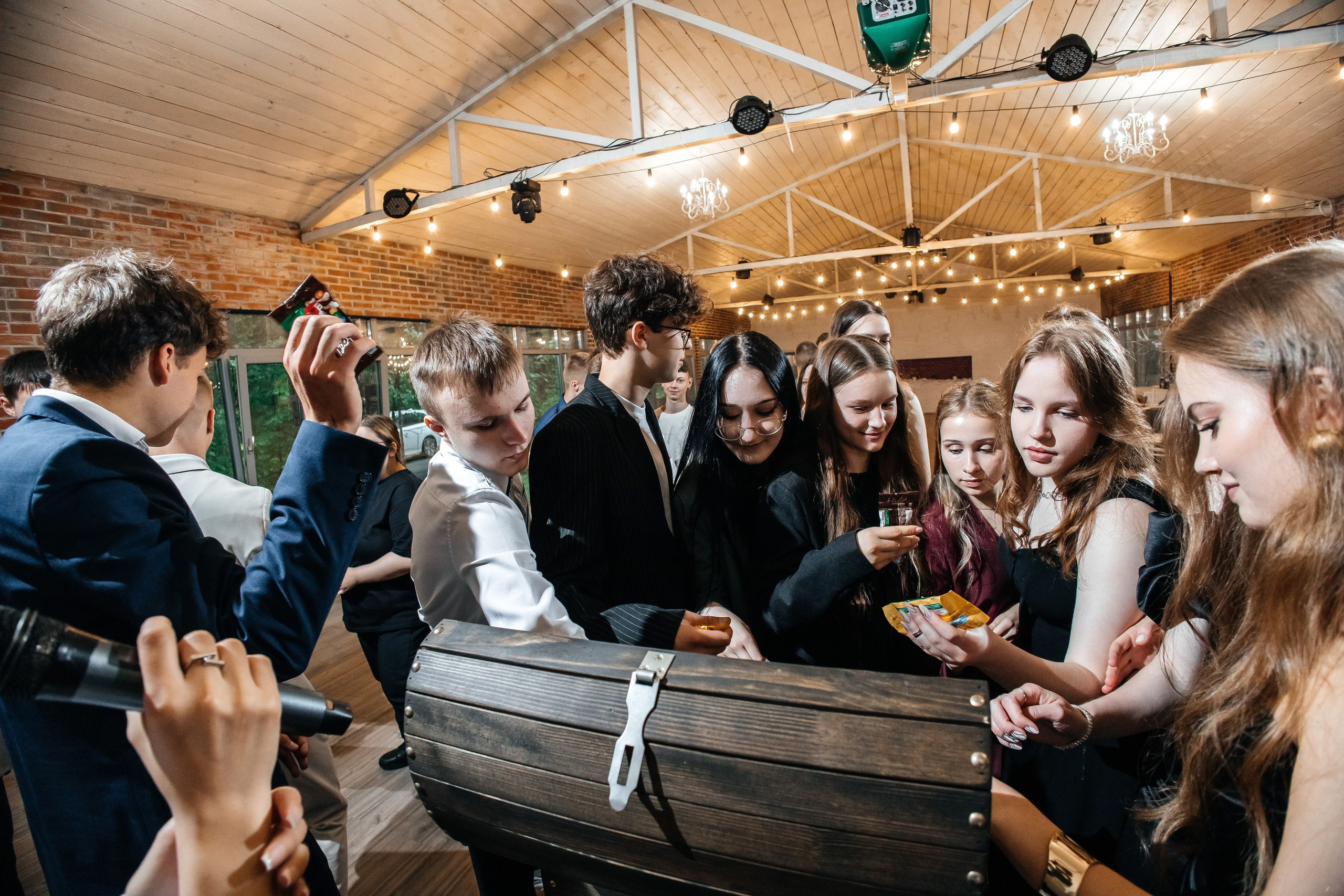 Выпускной 9 класс. Фотограф в Санкт-Петербурге Виктория Безверхая