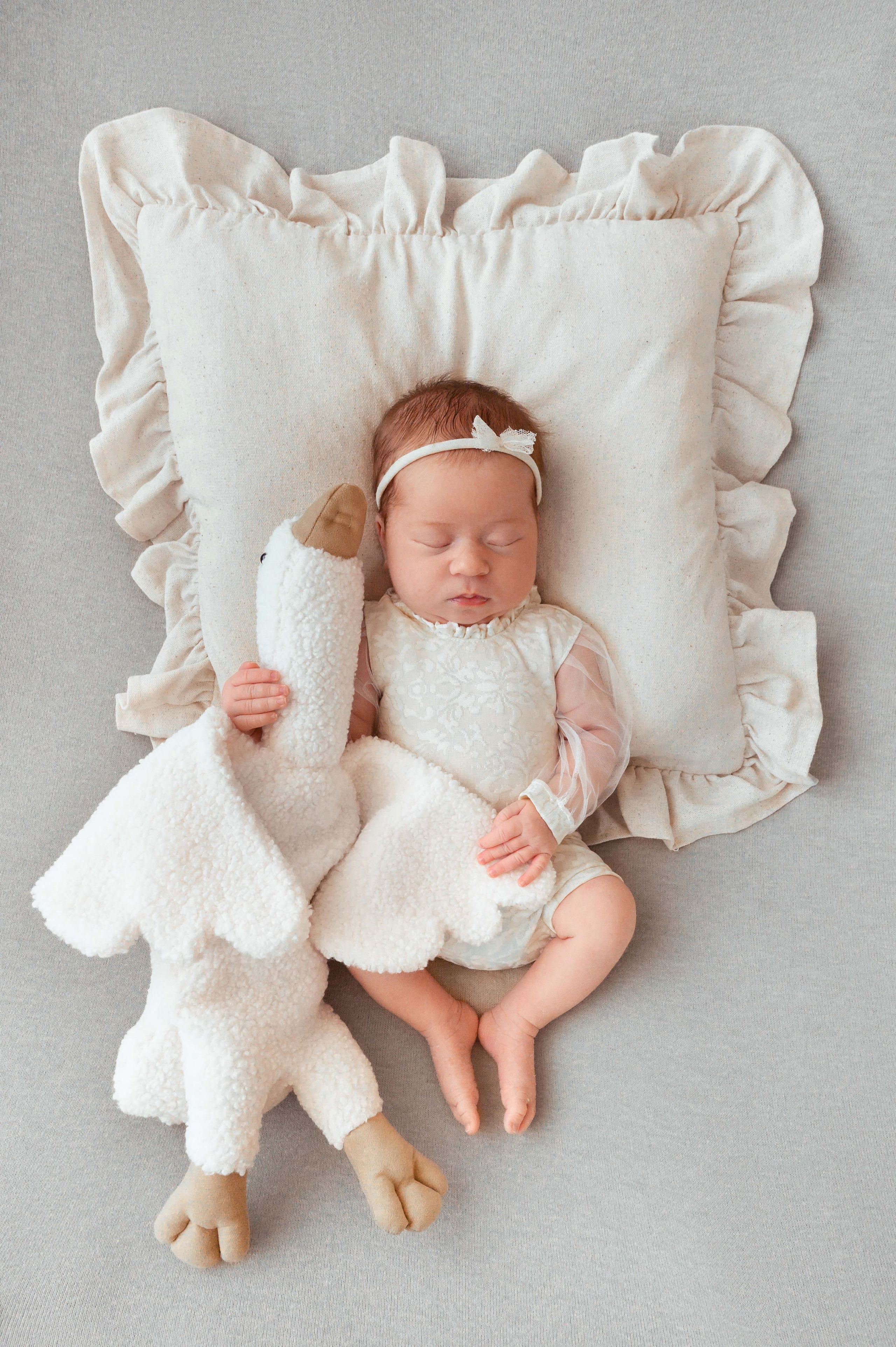 Newborn girl. Фотограф новорожденных малышей в Санкт-Петербурге