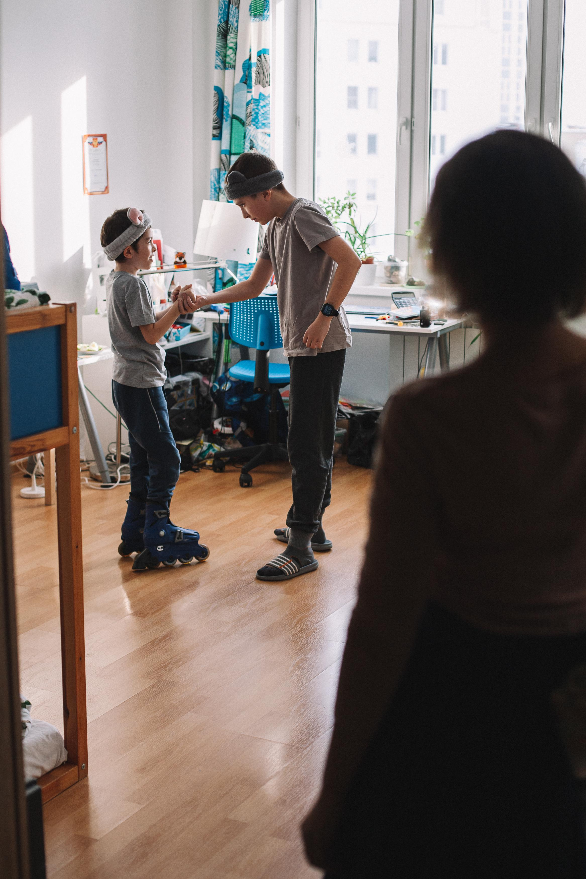 Аня с сыновьями. Семейный фотограф Трусова Евгения в Екатеринбурге