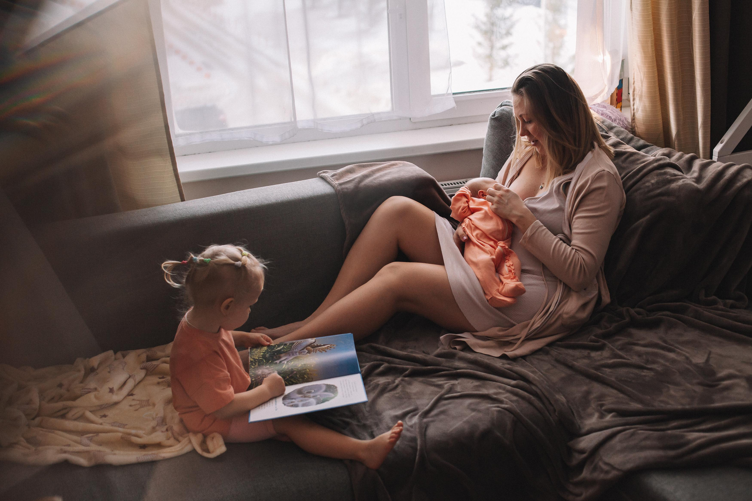 Саша, Оля, Тая и маленькая Ксюша. Семейный фотограф Трусова Евгения в Екатеринбурге