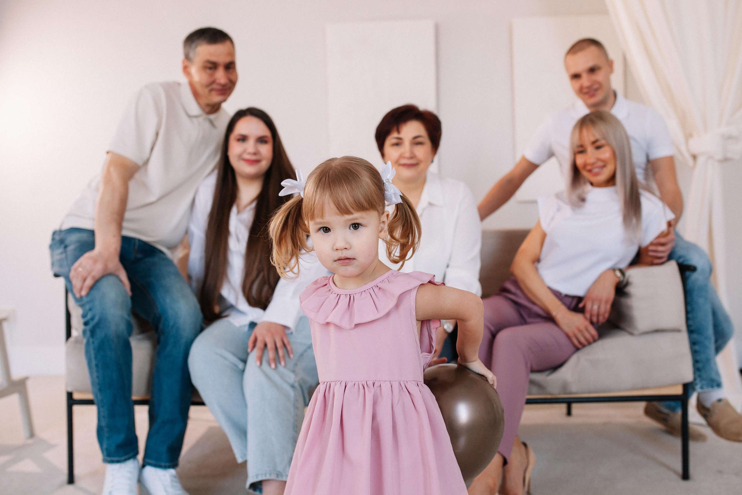 Настя с большой семьей. Семейный фотограф Трусова Евгения в Екатеринбурге