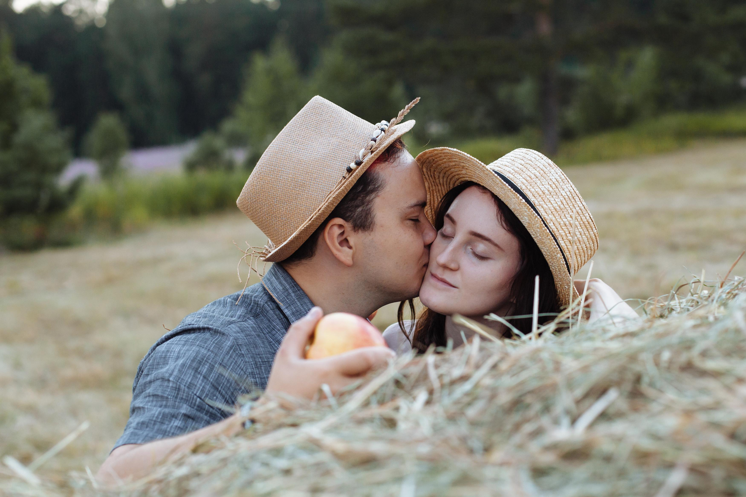 Ян и Алёна, фотосессия в Истоке. Семейный фотограф Трусова Евгения в Екатеринбурге