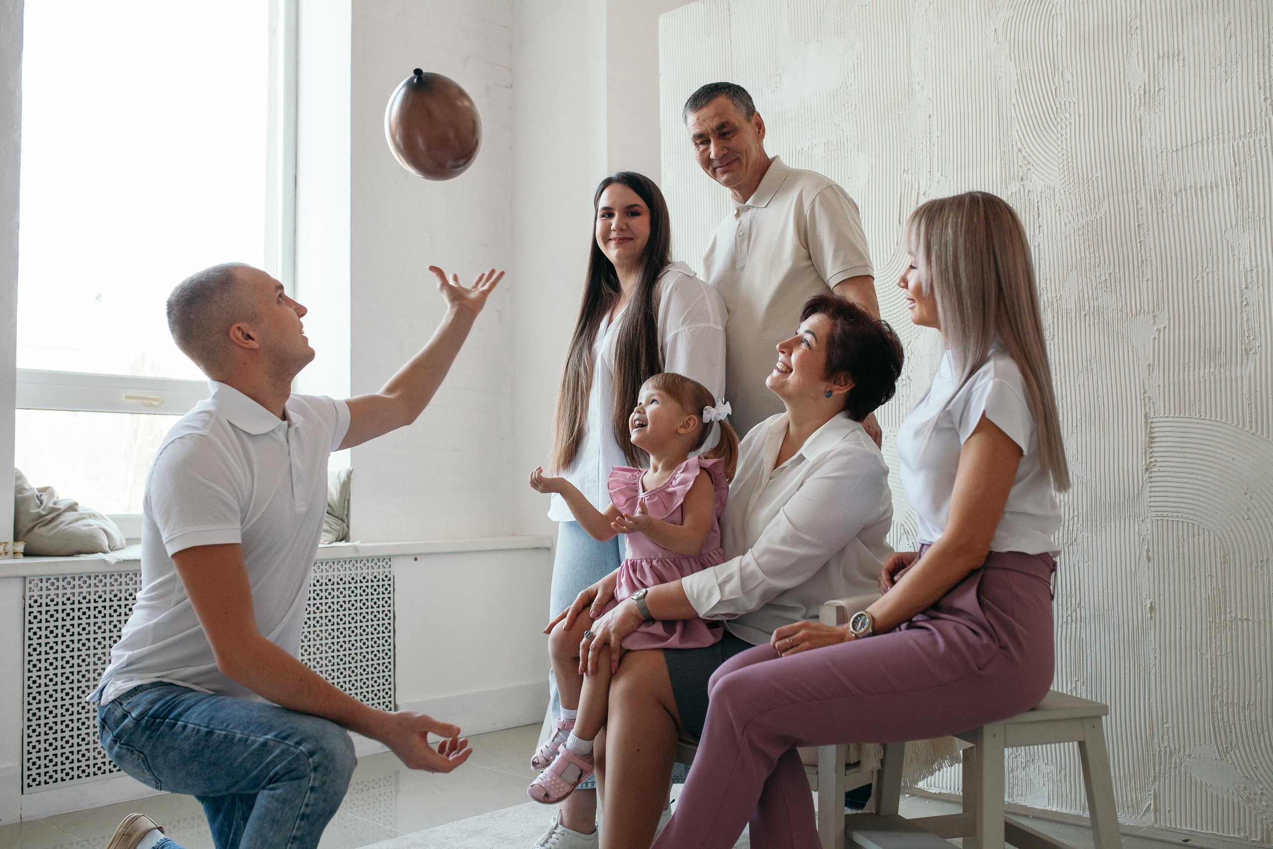 Настя с большой семьей. Семейный фотограф Трусова Евгения в Екатеринбурге
