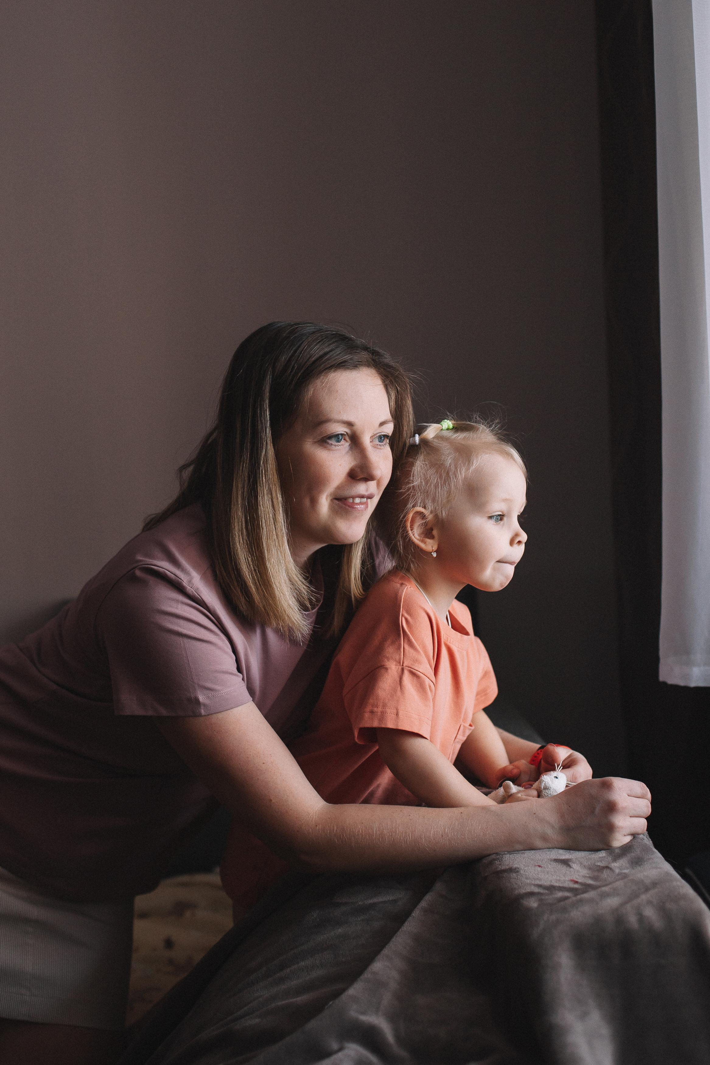 Саша, Оля, Тая и маленькая Ксюша. Семейный фотограф Трусова Евгения в Екатеринбурге