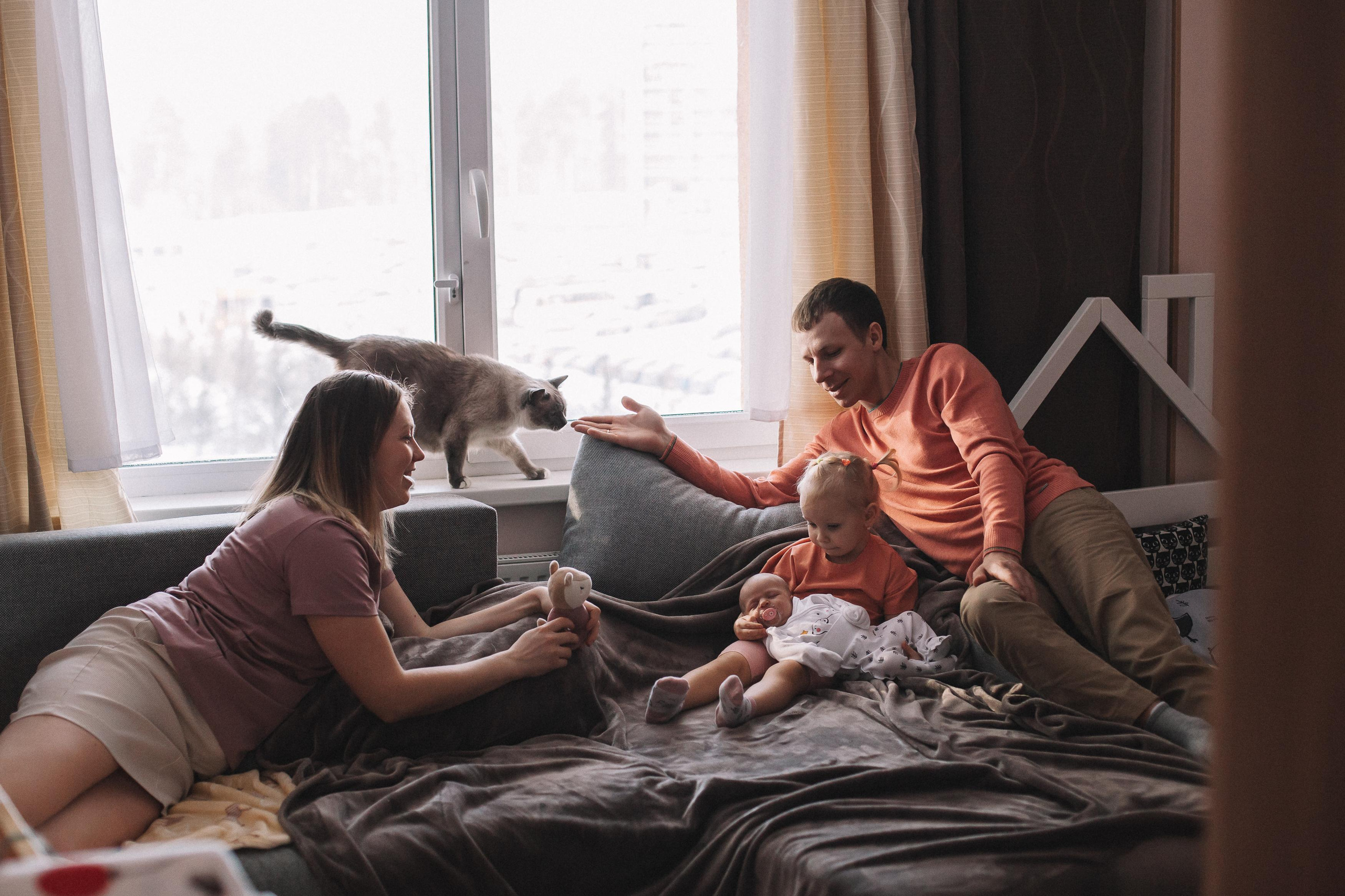 Саша, Оля, Тая и маленькая Ксюша. Семейный фотограф Трусова Евгения в Екатеринбурге