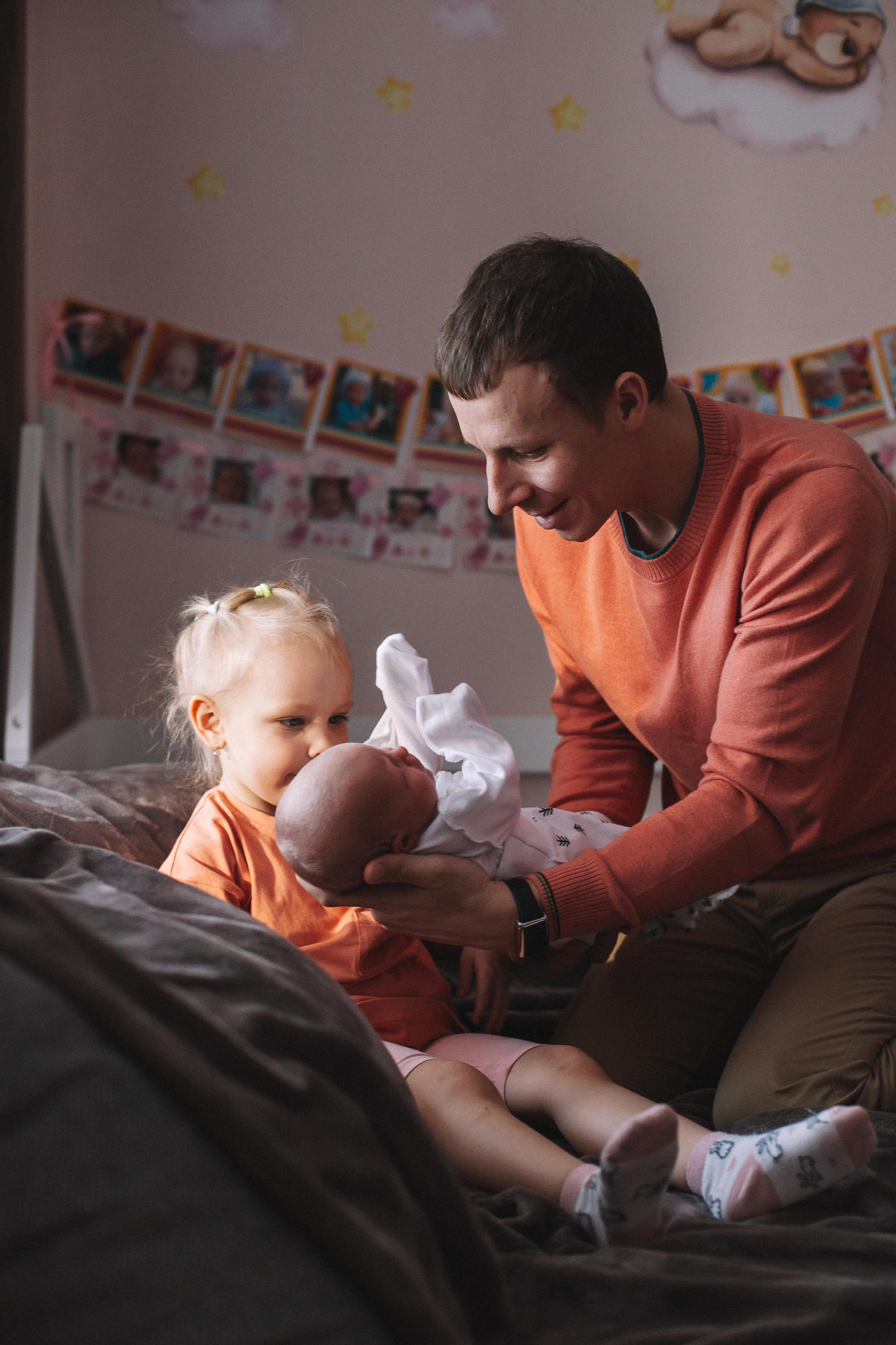 Саша, Оля, Тая и маленькая Ксюша. Семейный фотограф Трусова Евгения в Екатеринбурге