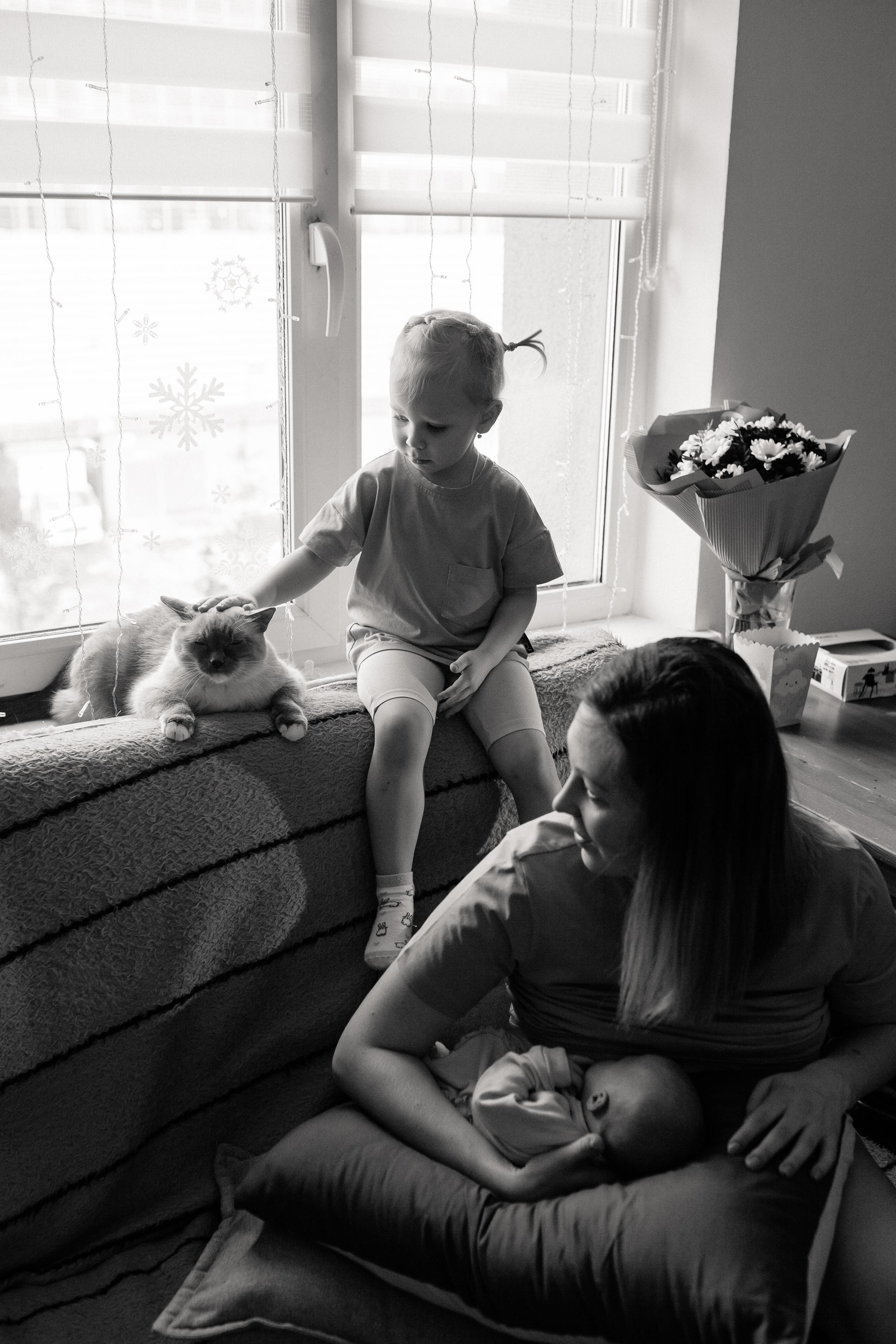 Саша, Оля, Тая и маленькая Ксюша. Семейный фотограф Трусова Евгения в Екатеринбурге