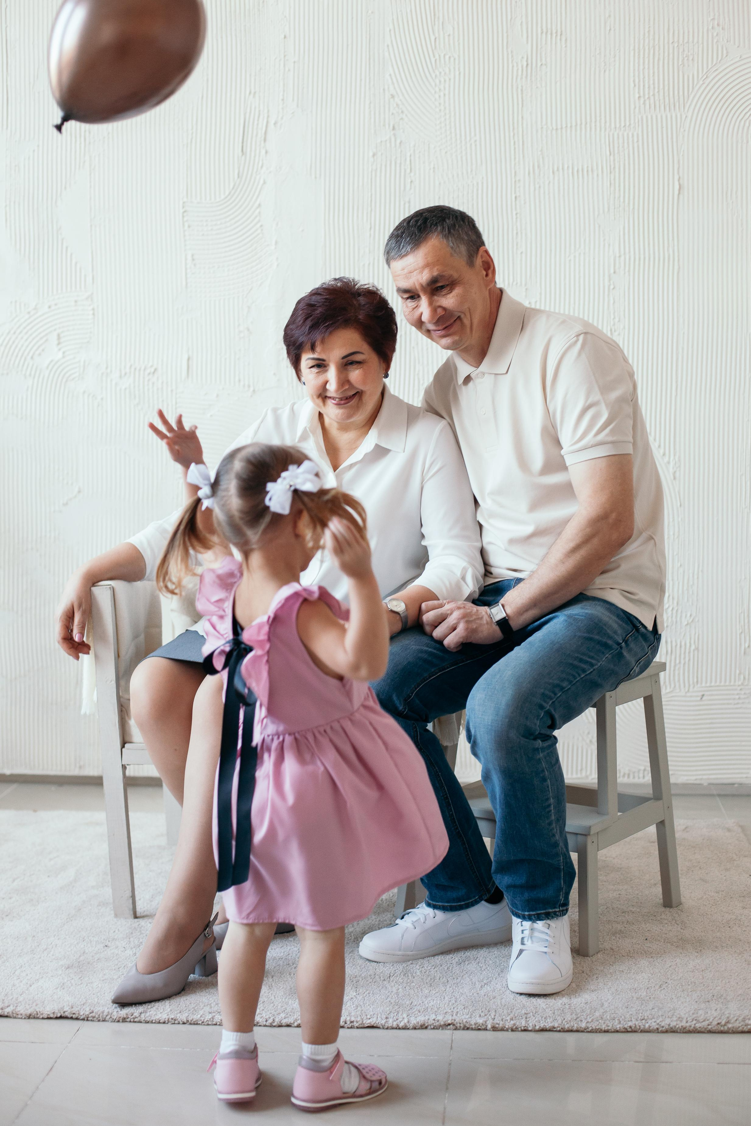 Настя с большой семьей. Семейный фотограф Трусова Евгения в Екатеринбурге