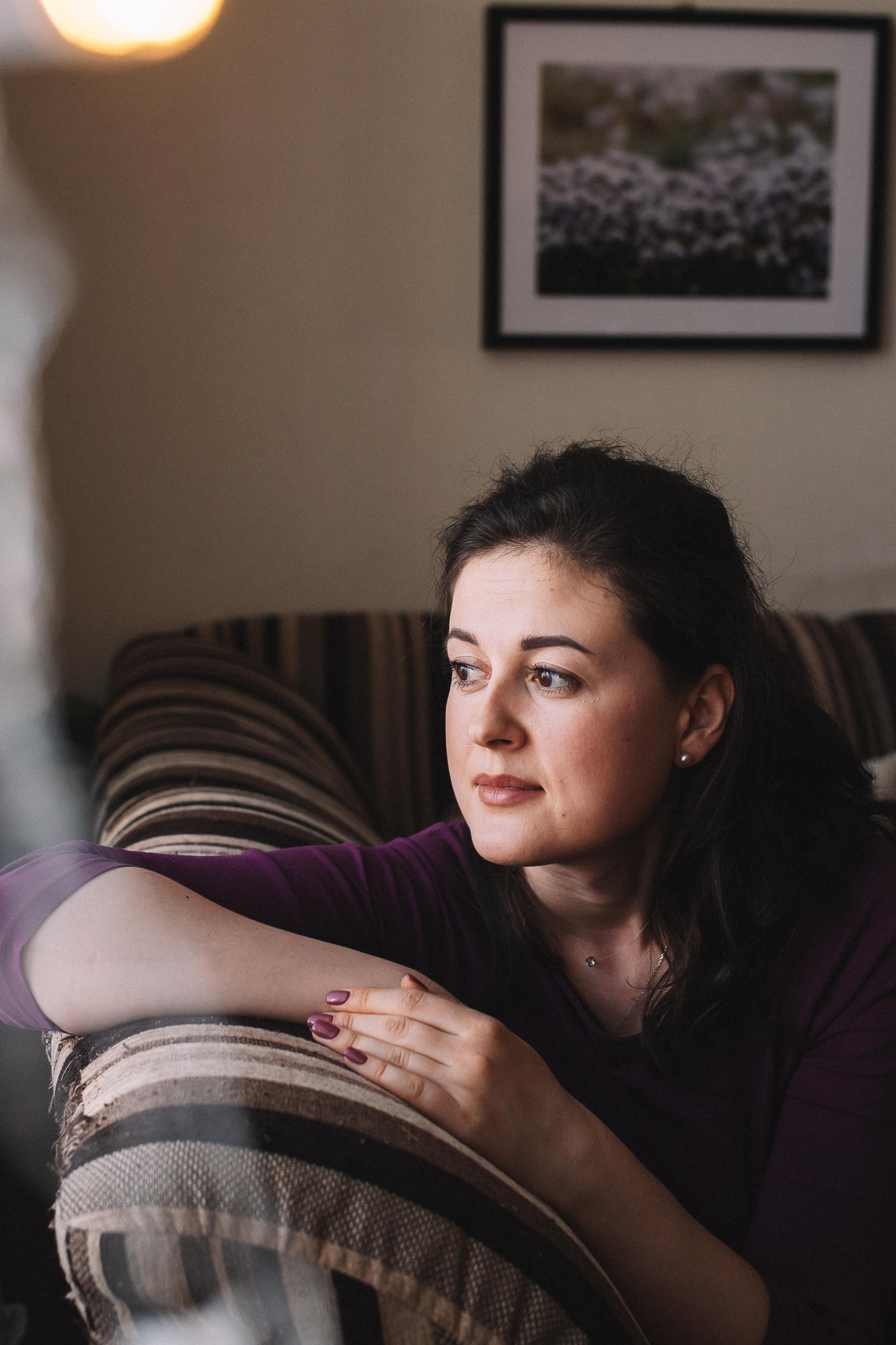 Сергей, Мария и Ксюша. Семейная фотосессия дома 2.03.2022 г. Семейный фотограф Трусова Евгения в Екатеринбурге