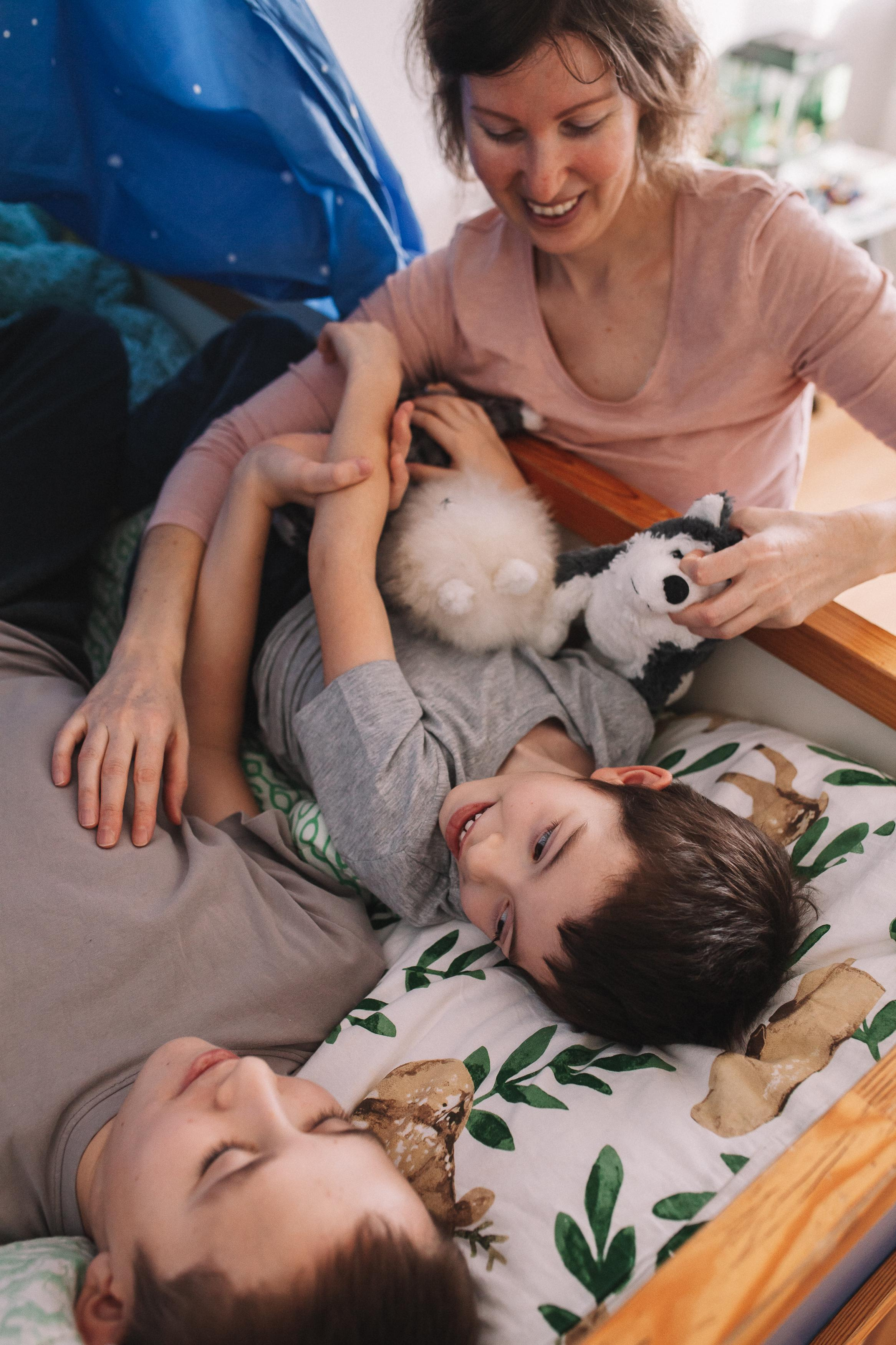 Аня с сыновьями. Семейный фотограф Трусова Евгения в Екатеринбурге