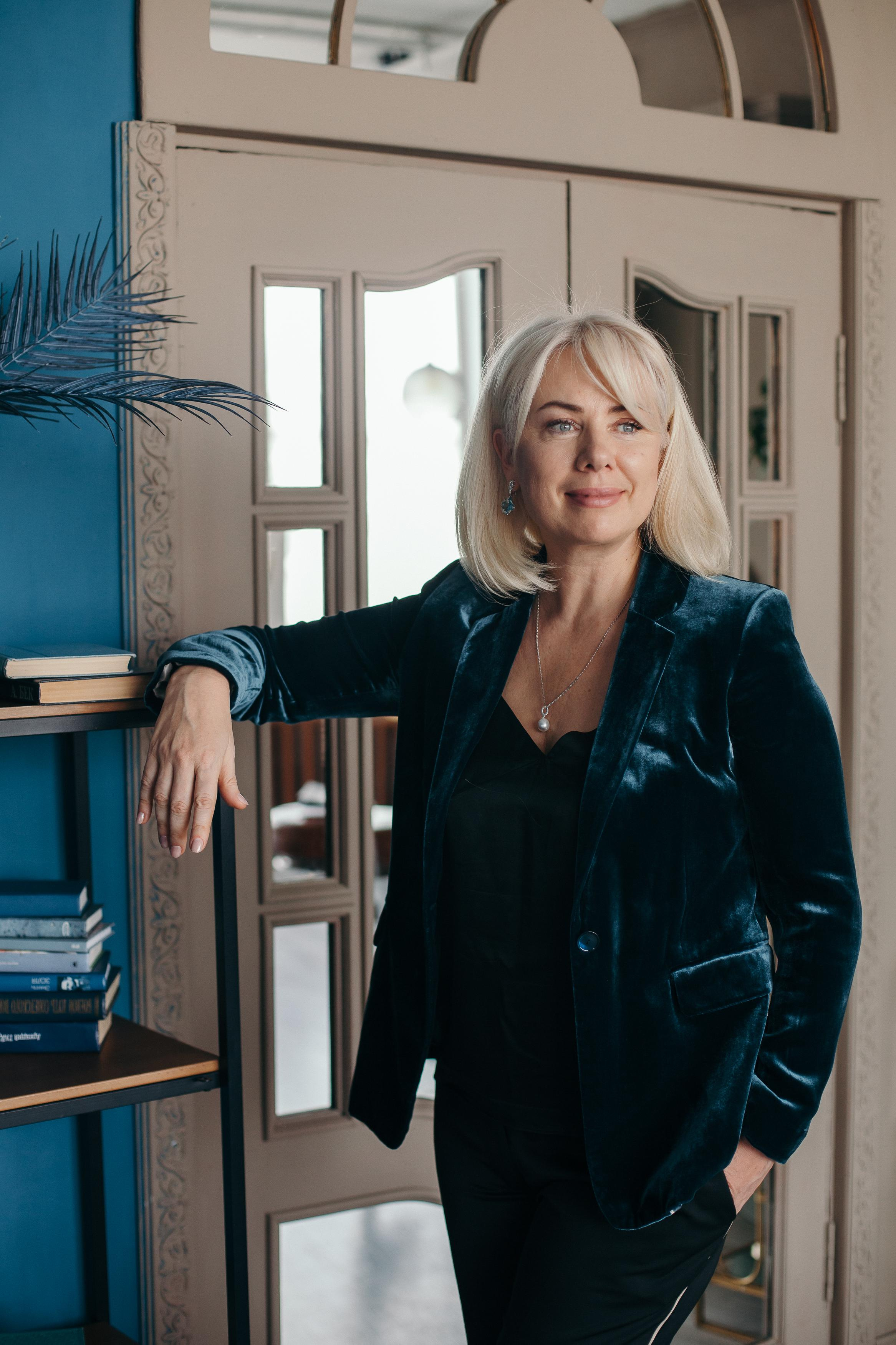 Полина, деловые портреты, февраль 2022. Семейный фотограф Трусова Евгения в Екатеринбурге