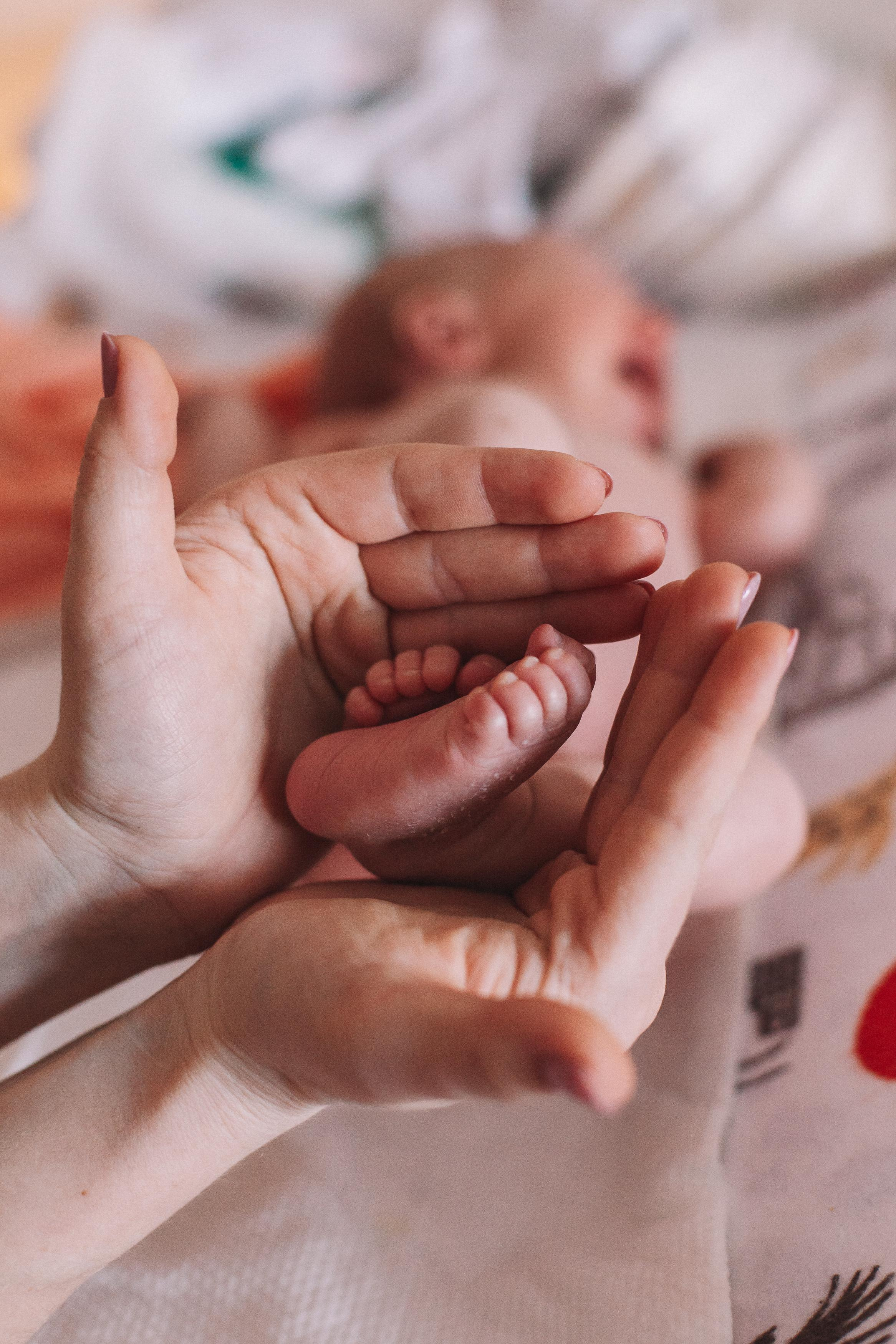 Саша, Оля, Тая и маленькая Ксюша. Семейный фотограф Трусова Евгения в Екатеринбурге