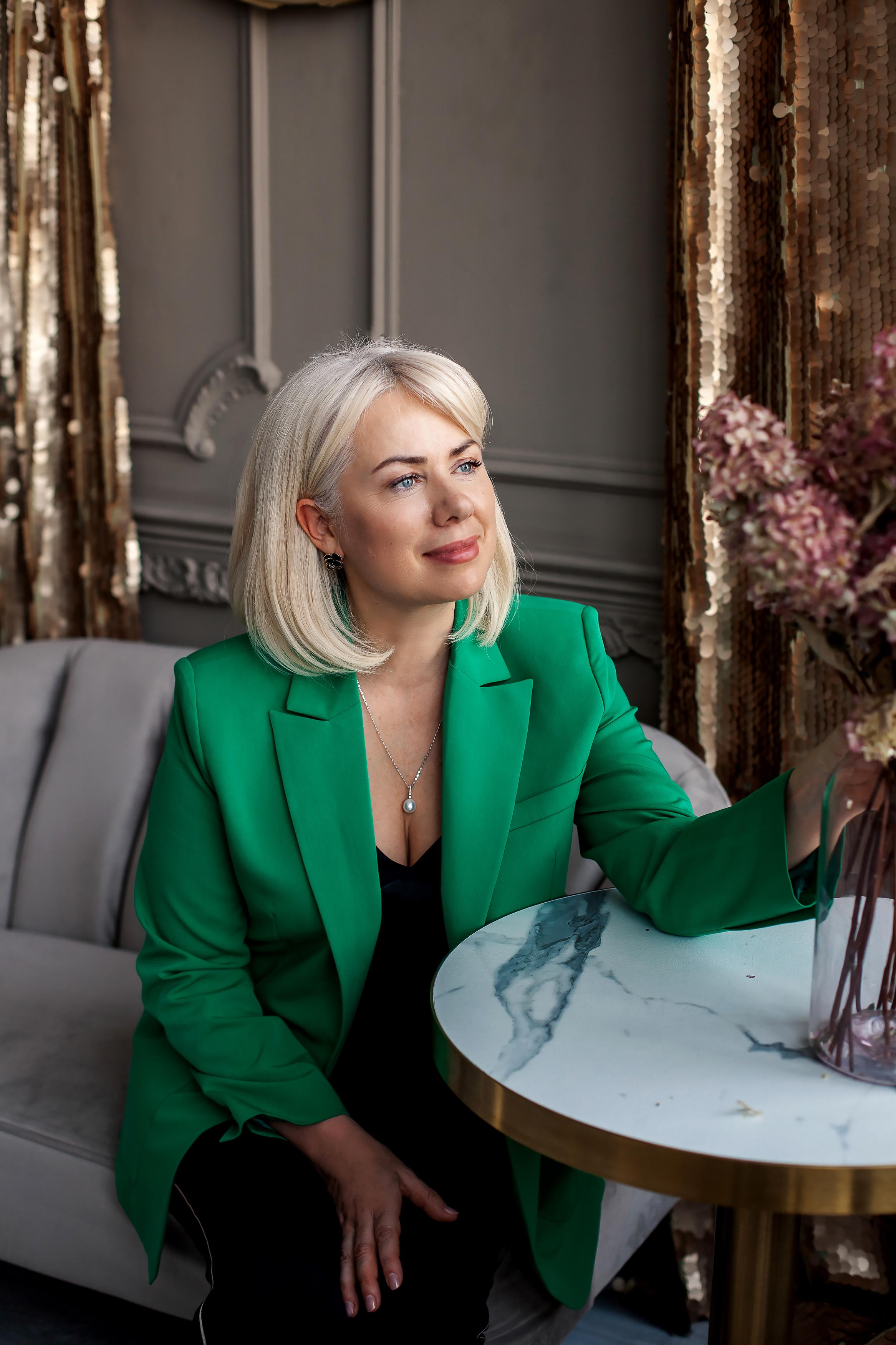 Полина, деловые портреты, февраль 2022. Семейный фотограф Трусова Евгения в Екатеринбурге