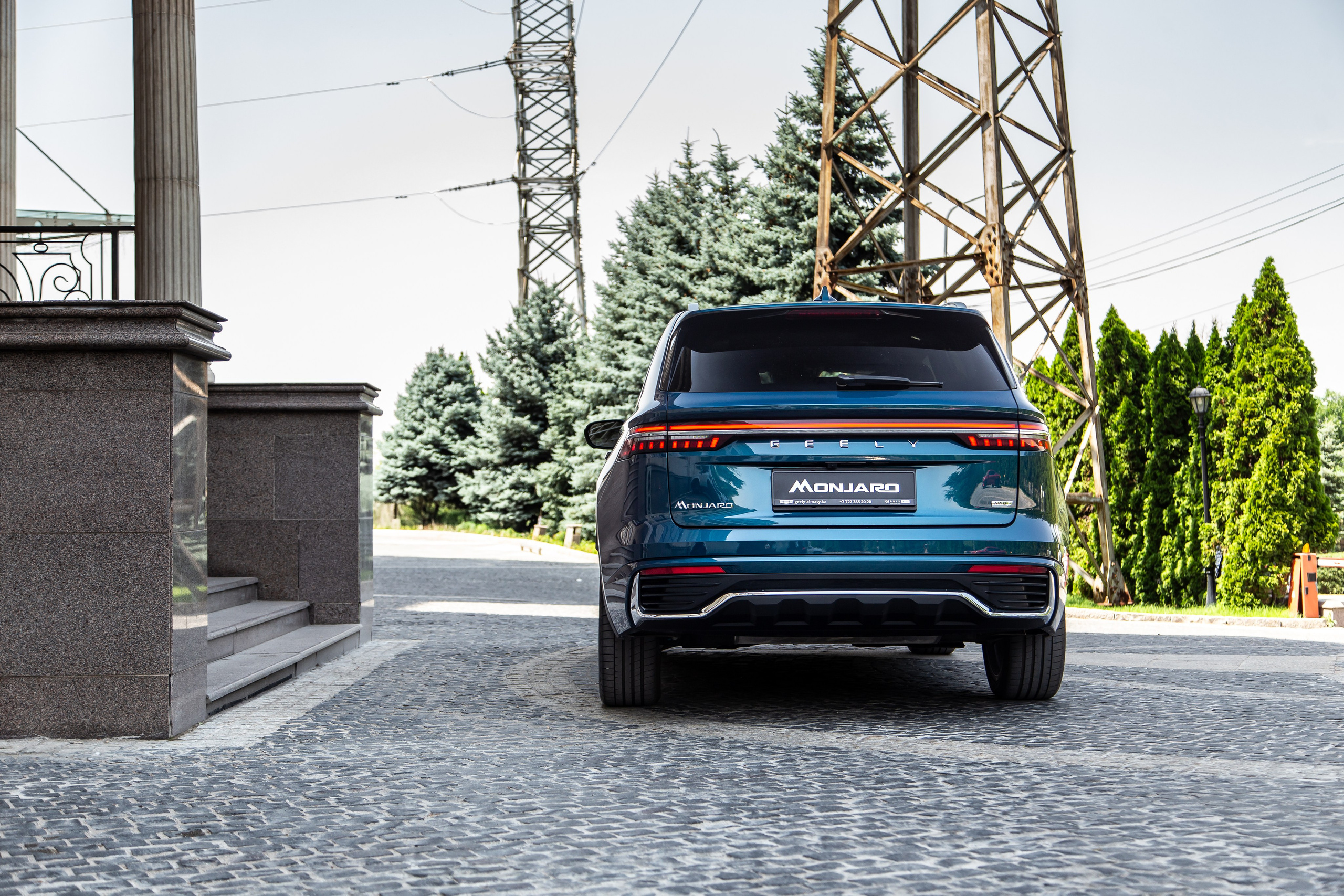 GEELY MONJARO. Рекламный и портретный фотограф в Алматы — Серекпаев Танирхан