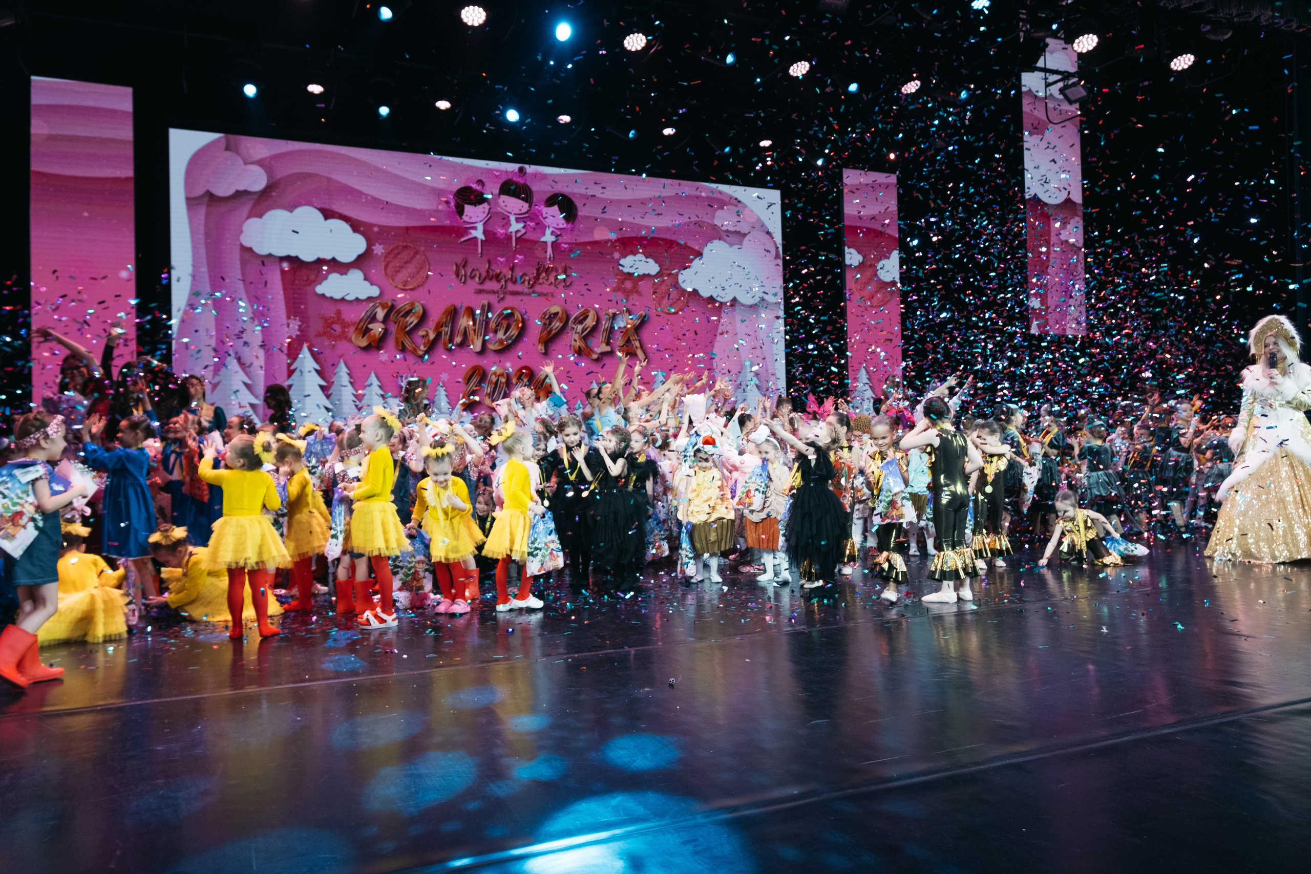 СурГУ 23.12.23. Репортажный и свадебный фотограф в Сургуте