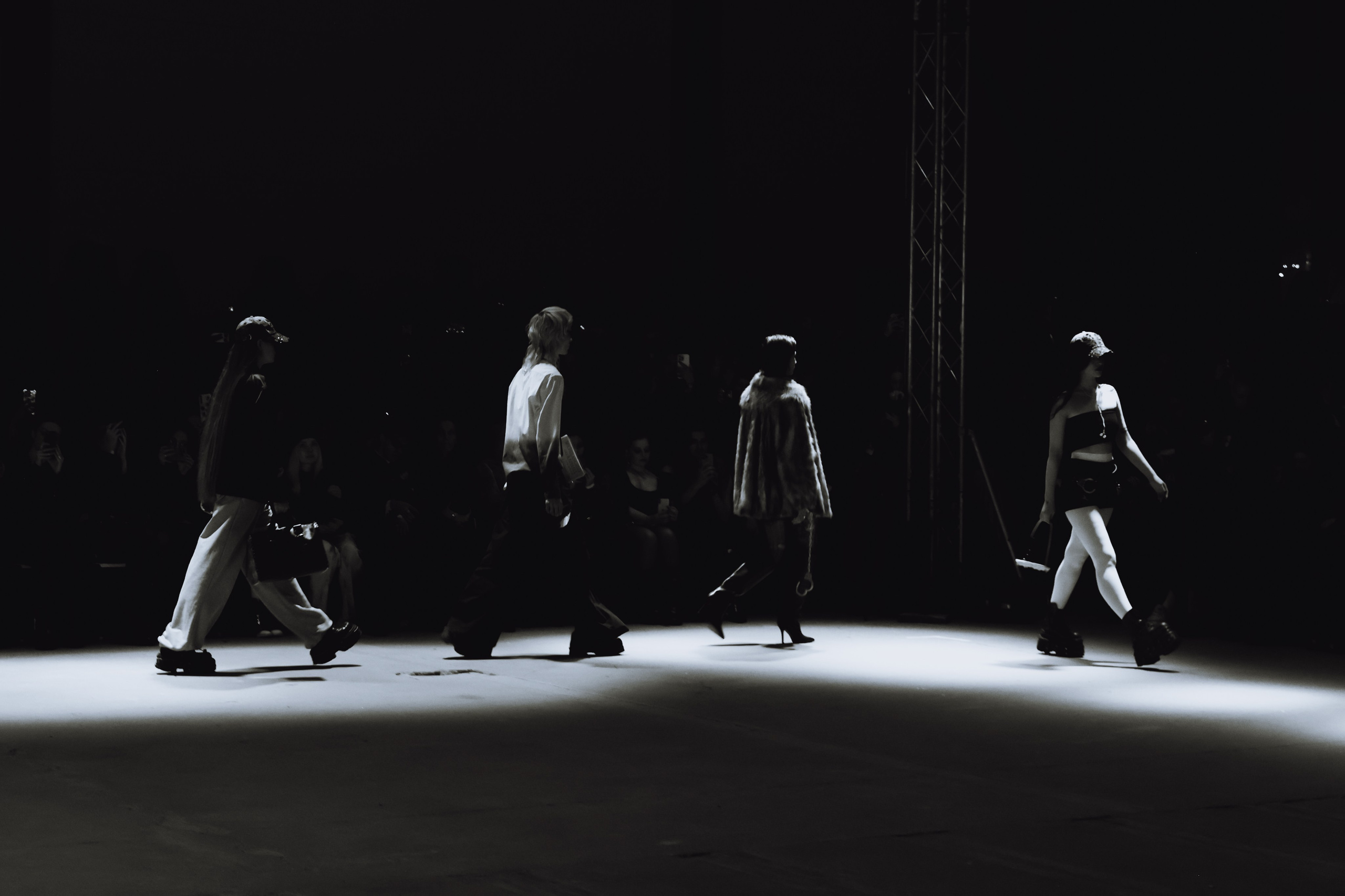 AUXI HAOS`25. Fashion Фотограф в СПб Yana Kochkina