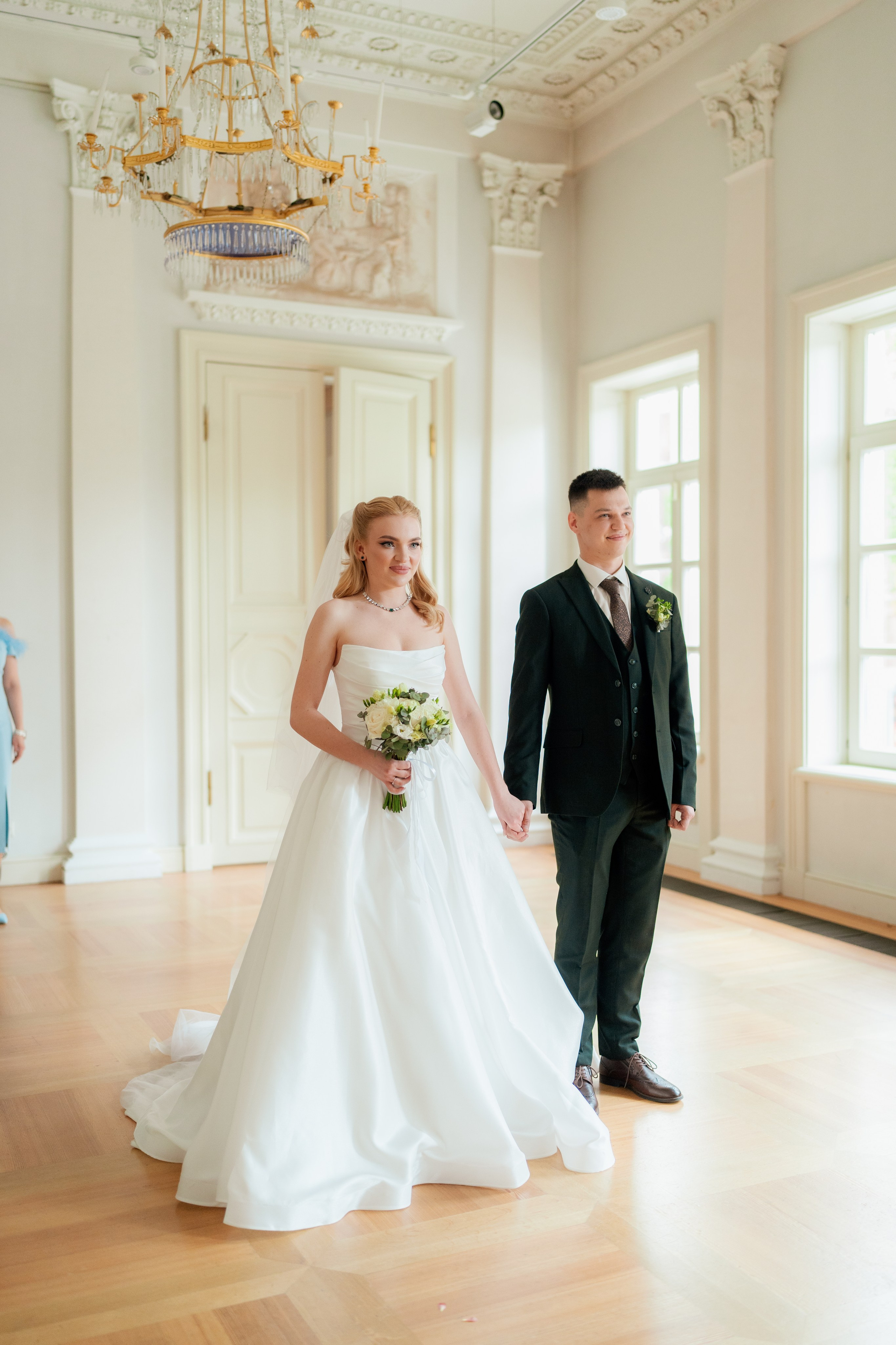 Алиса и Влад. Полный свадебный день (утро, усадьба, прогулка, выездная регистрация, банкет). Дата съемки 26.04.2025. Свадебный фотограф Москва