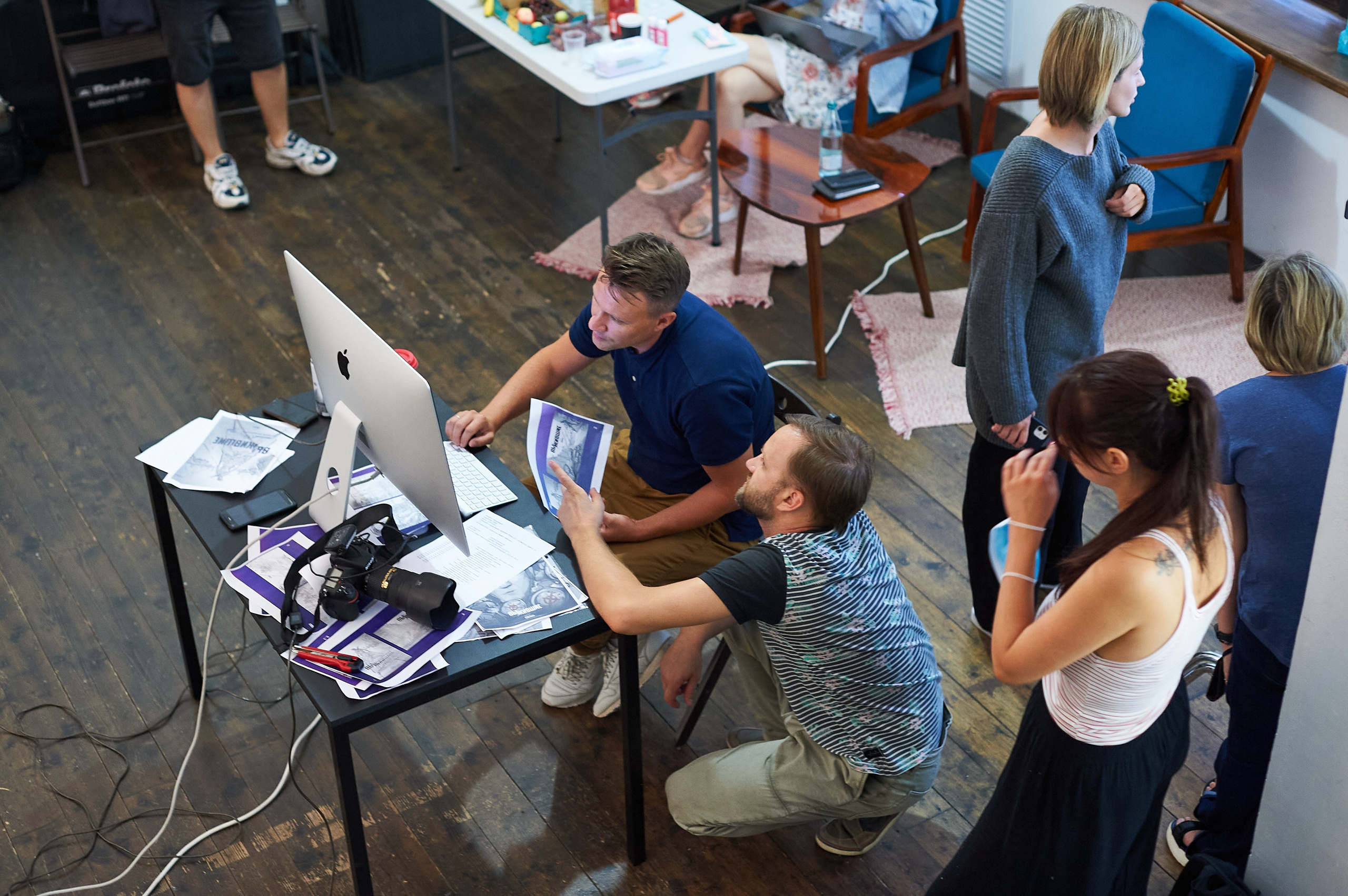 BACKSTAGE. Www.apowerstudio.com