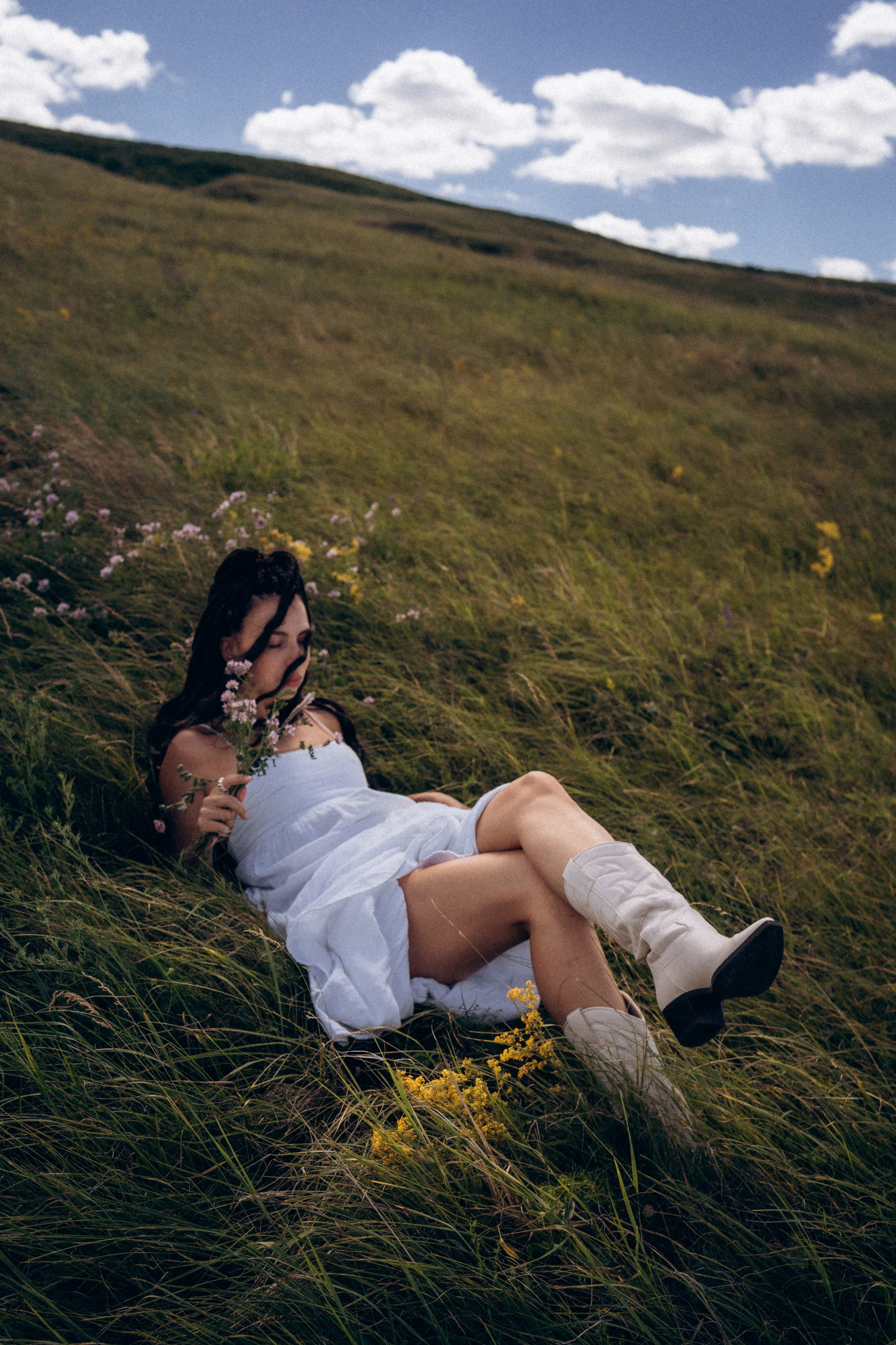 Александра в поле. Фотограф в Санкт-Петербурге Светлана Арестова