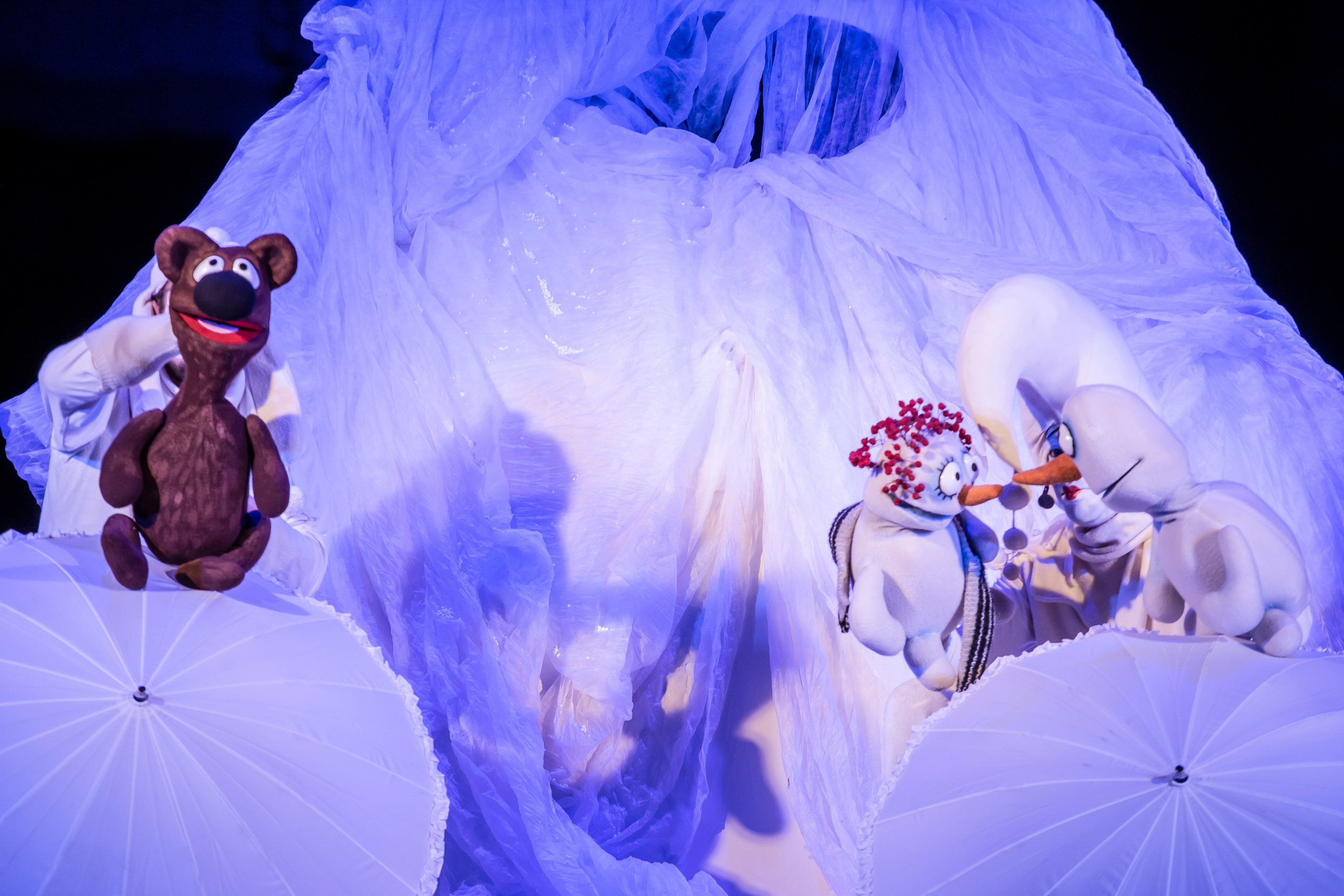 Спектакль Снежные человечки — театр Саквояж. Фотограф в Сочи Юрий Шептаев