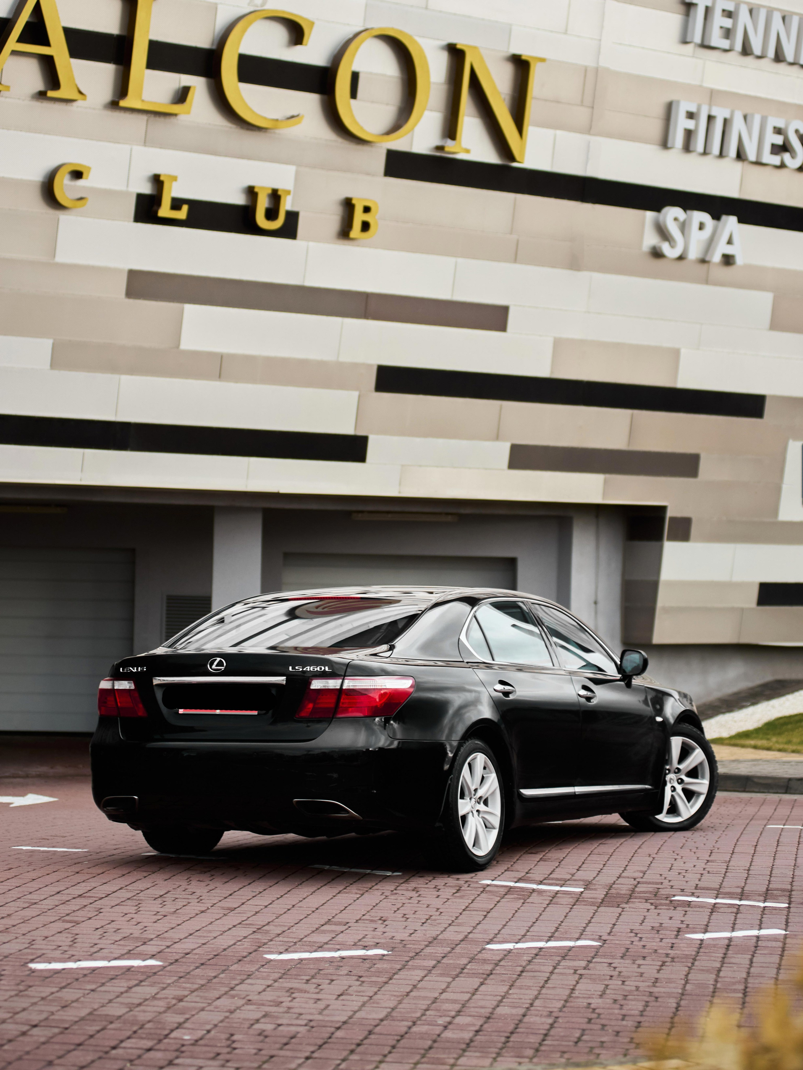 Lexus LS460L. Автомобильный и интерьерный фотограф в Минске Александр Тагаев