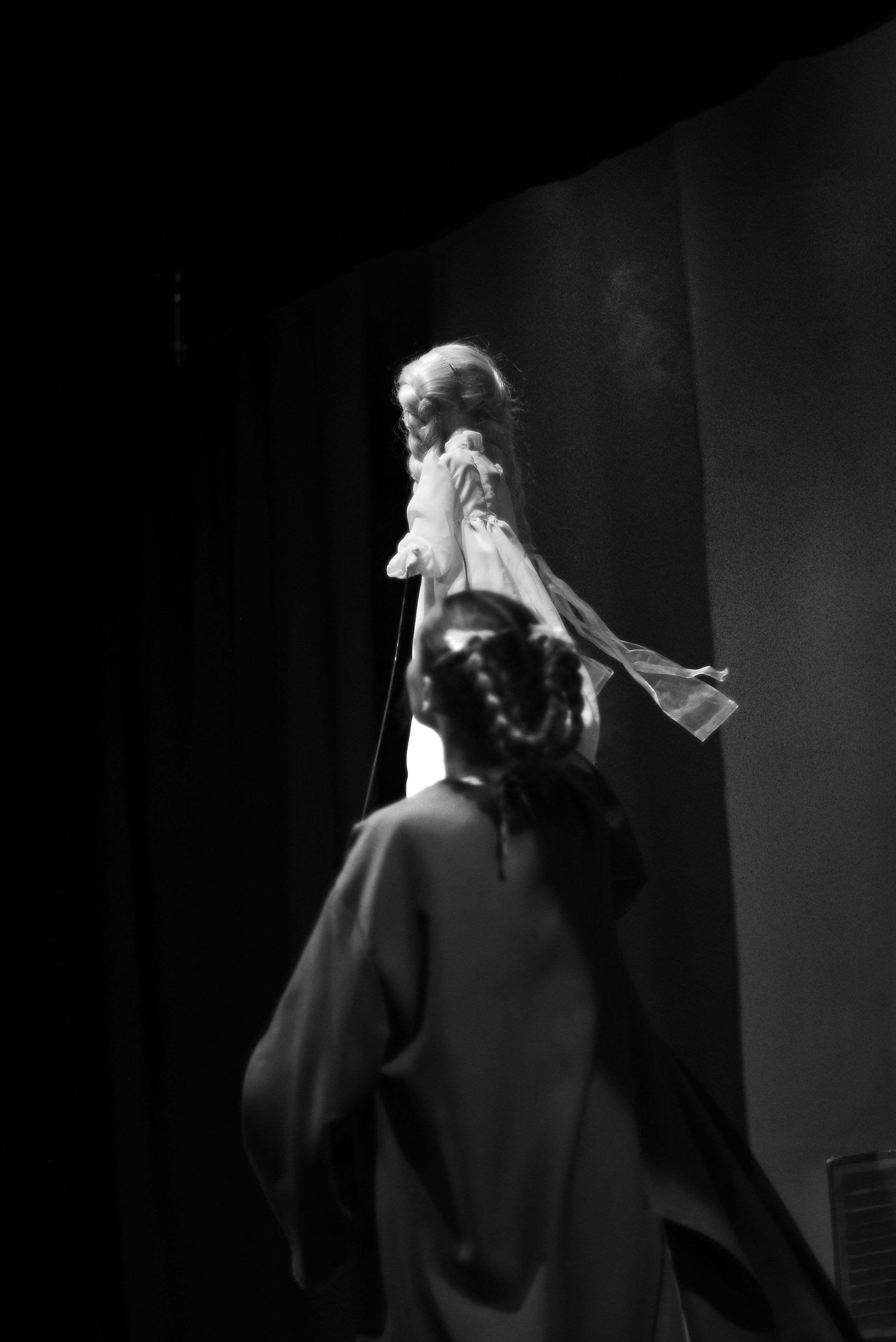 Недетский спектакль в театре кукол. Кристина Зуенкова. Фотограф в Луганске