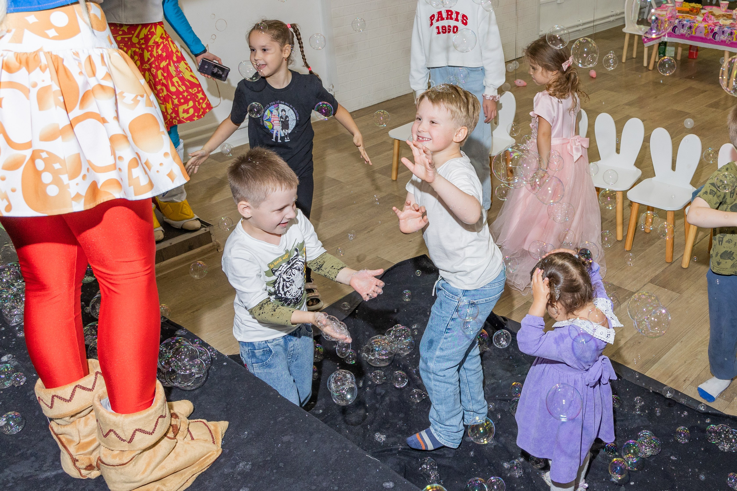 День Рождение Есении в Rabbit Holl. Выпускные альбомы во Владивостоке