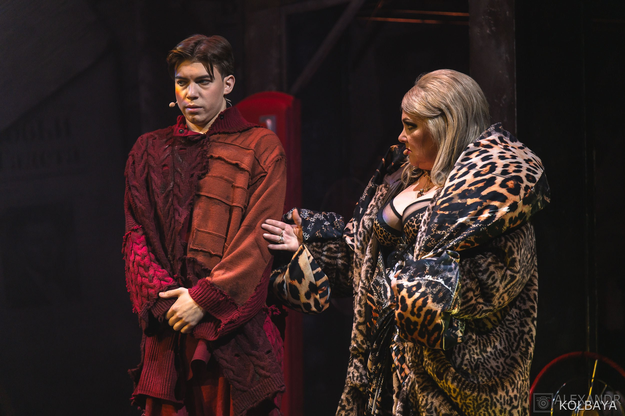 Фотографии со спектакля «Однажды в городе N». Концертный и театральный репортажный фотограф в Москве Александр Колбая