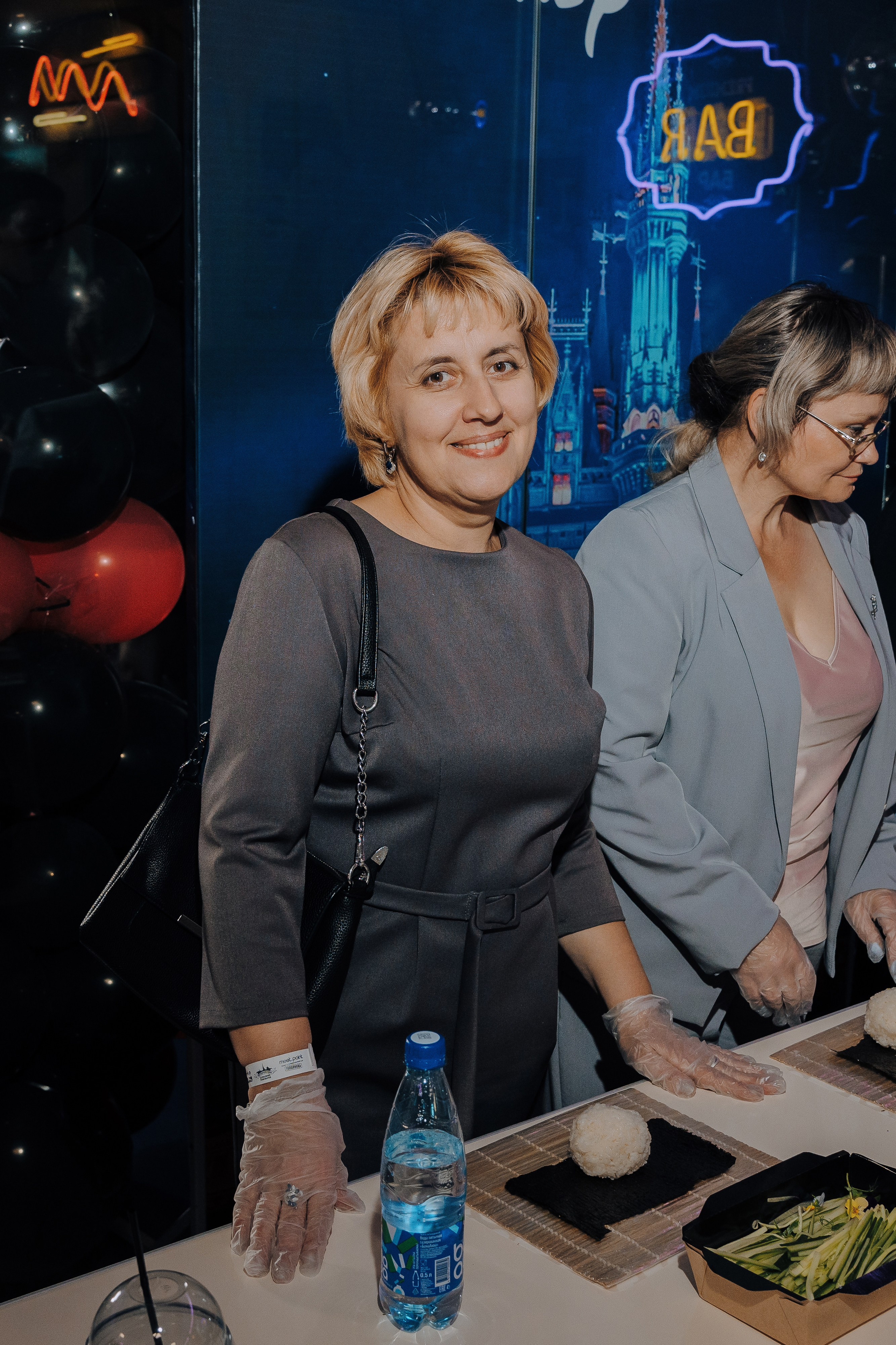 20 ЛЕТ МЕГАПОЛИС ЧЕЛЯБИНСК ХЕДЛАЙНЕР ЕЛКА. Репортажный фотограф Зуев Роман г. Челябинск