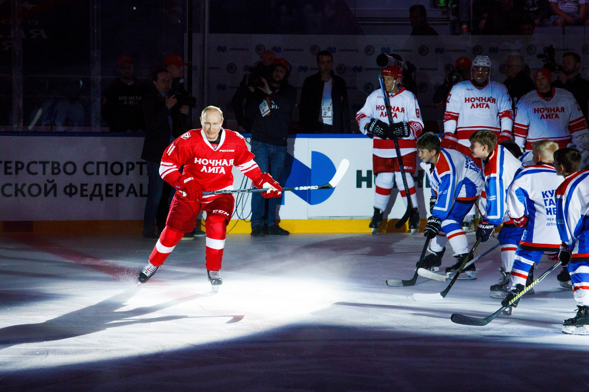 Ночная Хоккейная Лига. Репортажный и постановочный Наталья Санникова