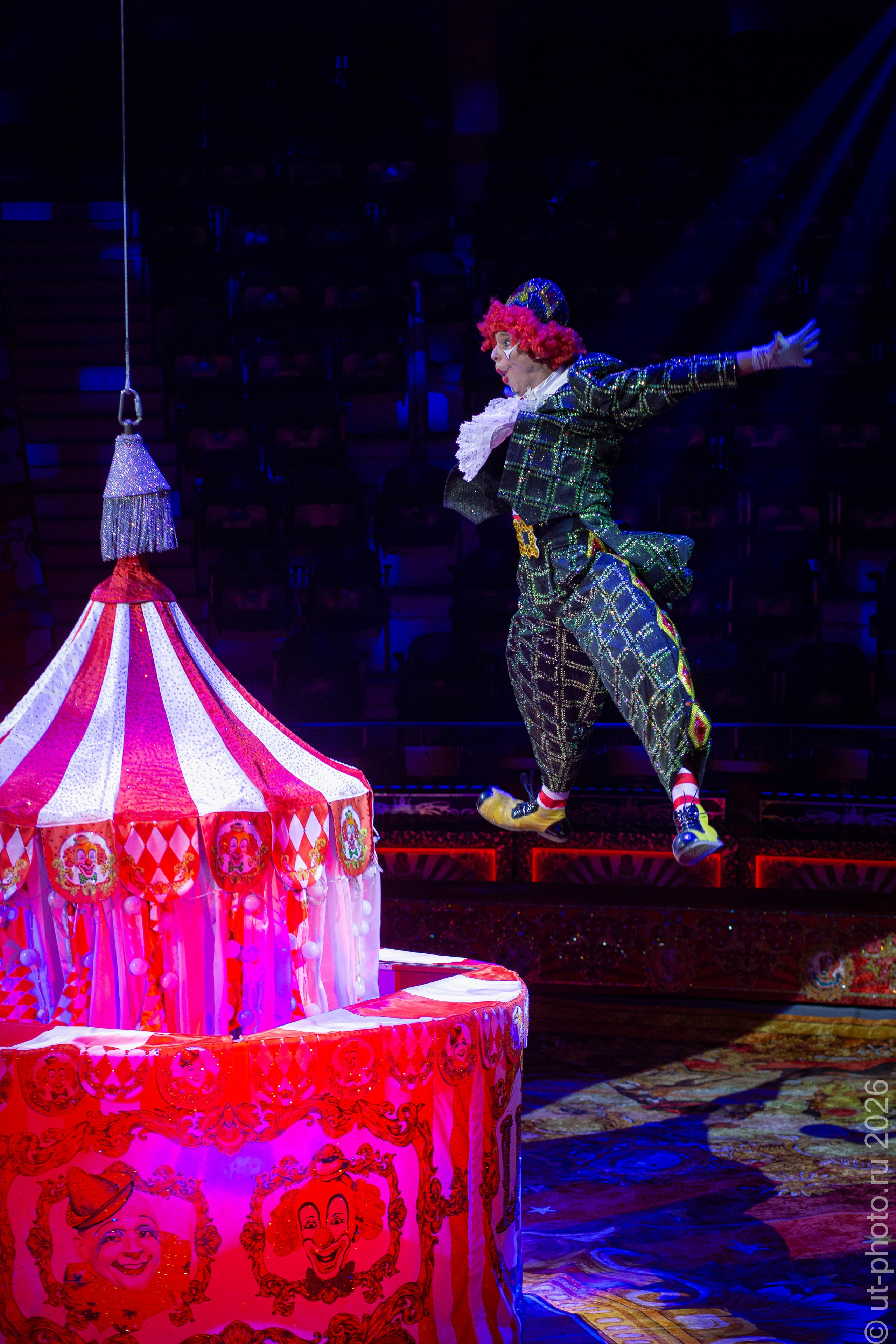 Сегодня все разговоры, что о цирке Продюсерский центр «Королевский цирк Гии Эрадзе» 2026. Юлия Трубанова, репортаж Симферополь, Крым