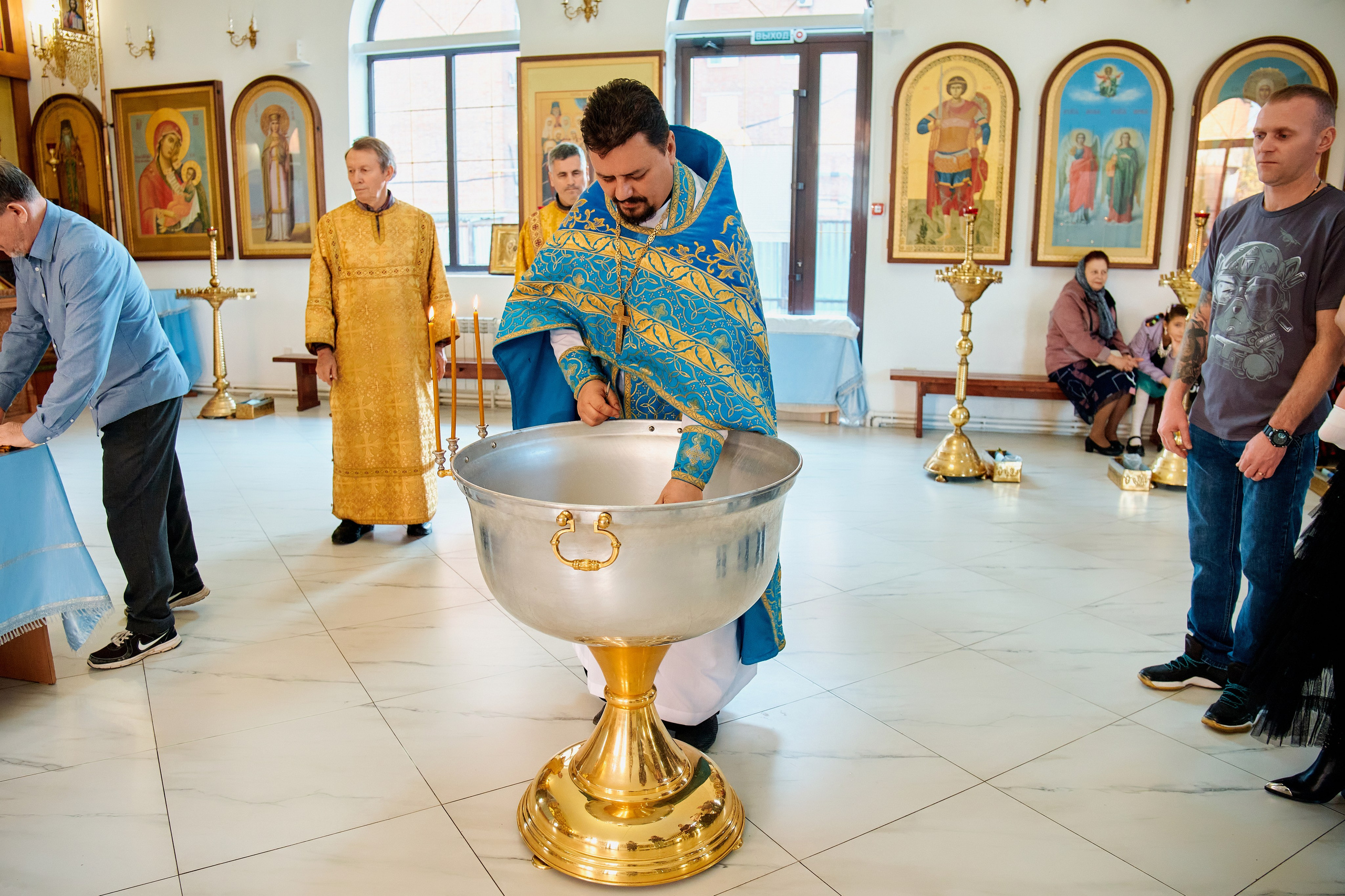 Крестины. Храм св. Серафима Саровского. Фотограф Таганрог Анна Трайжон