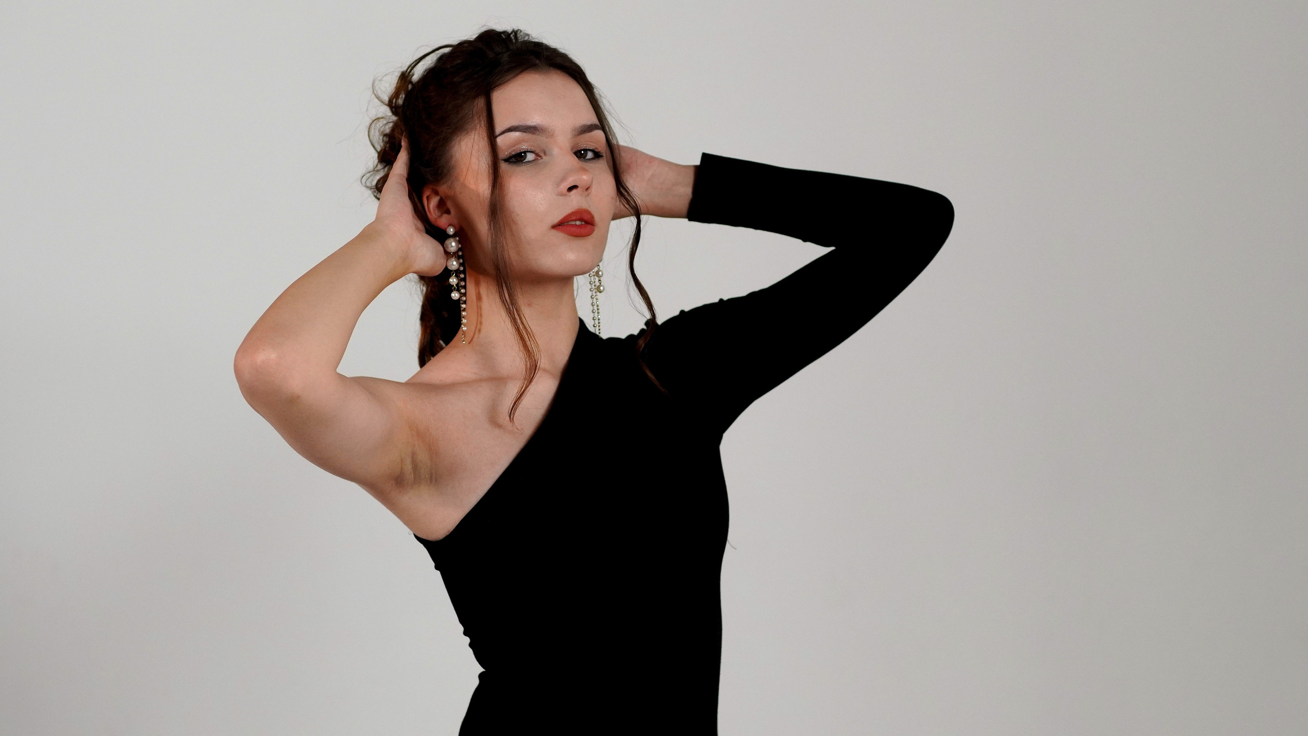 Фотосессии с моделью для маркетплейсов. Коллекции одежды, украшений, аксессуаров. Свадебный видеограф и фотограф в Пензе Виталий Гинзбург