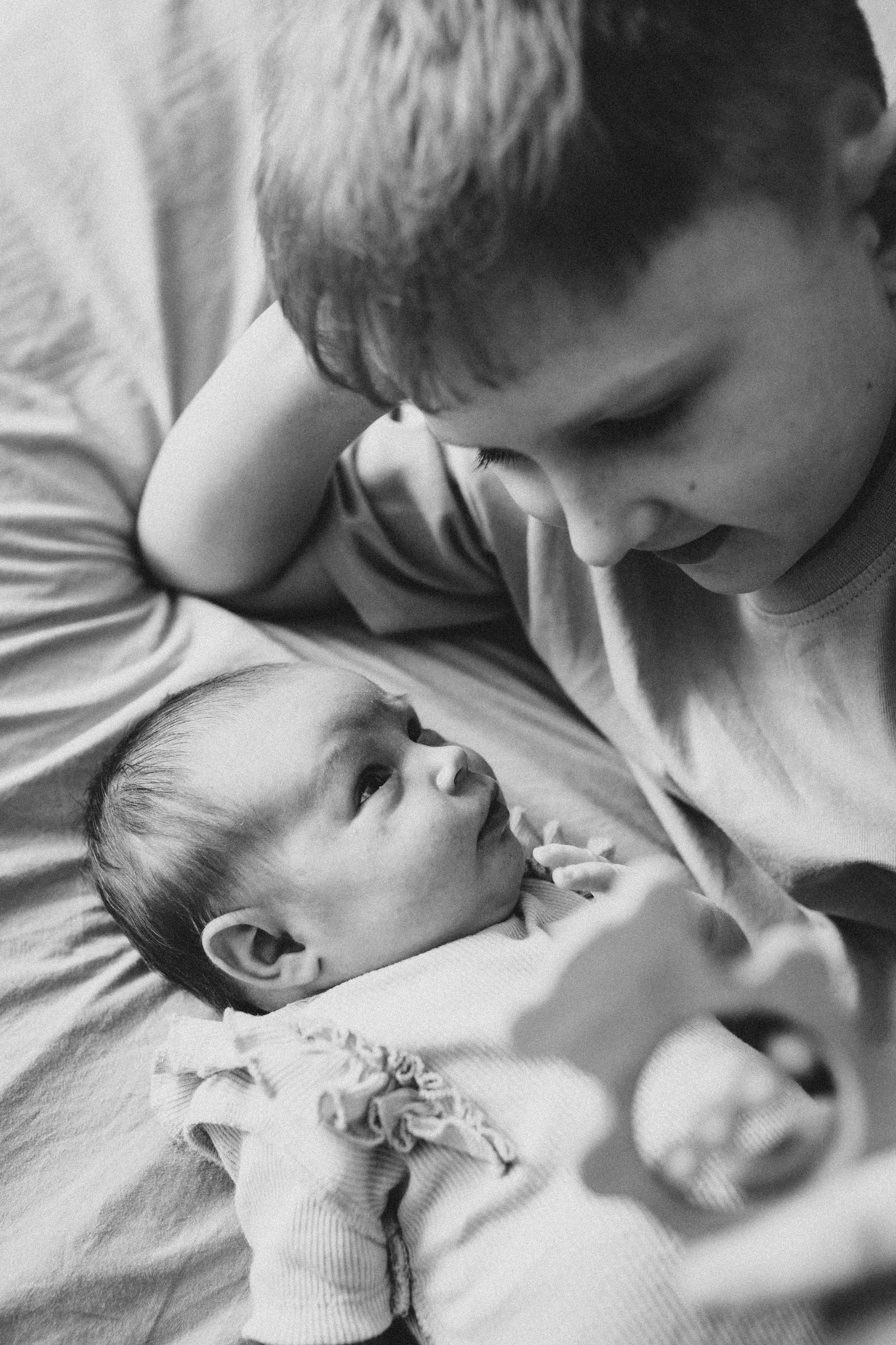 Лайфстайл фотосессия новорожденного дома. Фотограф новорожденных в г. Барнаул Ренпенинг Катерина